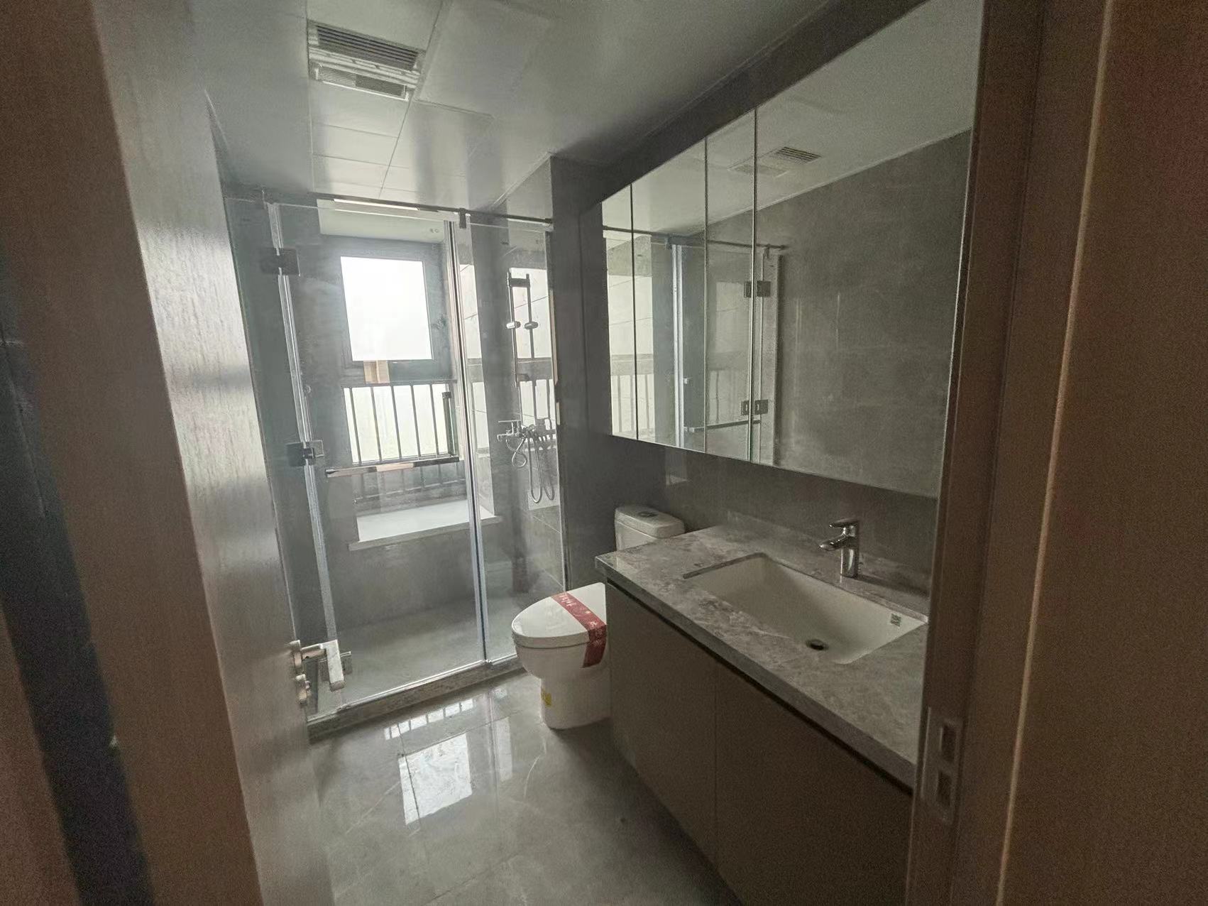 卓越府 4室2厅2卫 143m&sup2;