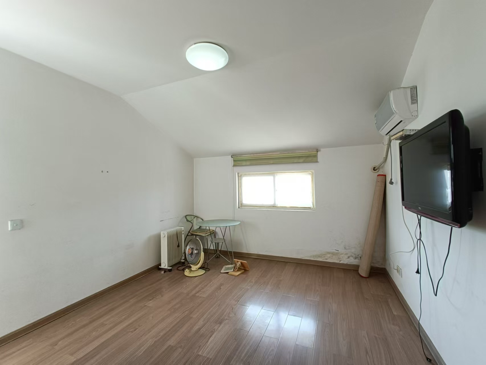 越江新村 2室1厅1卫 80m&sup2;