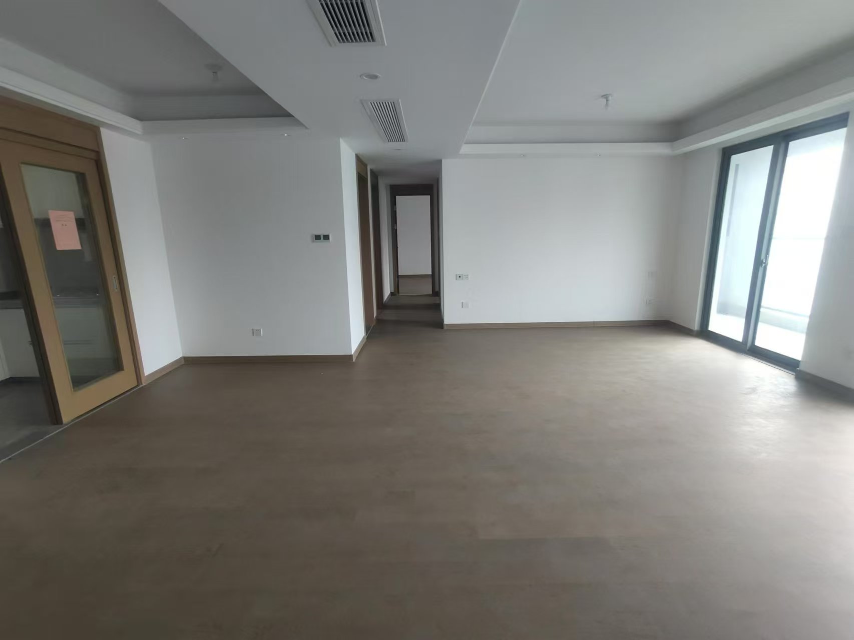 海纳春江 3室2厅2卫 128m²