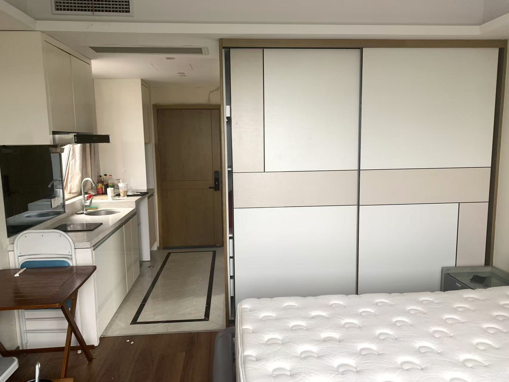中港金座 1室1厅1卫 42m²