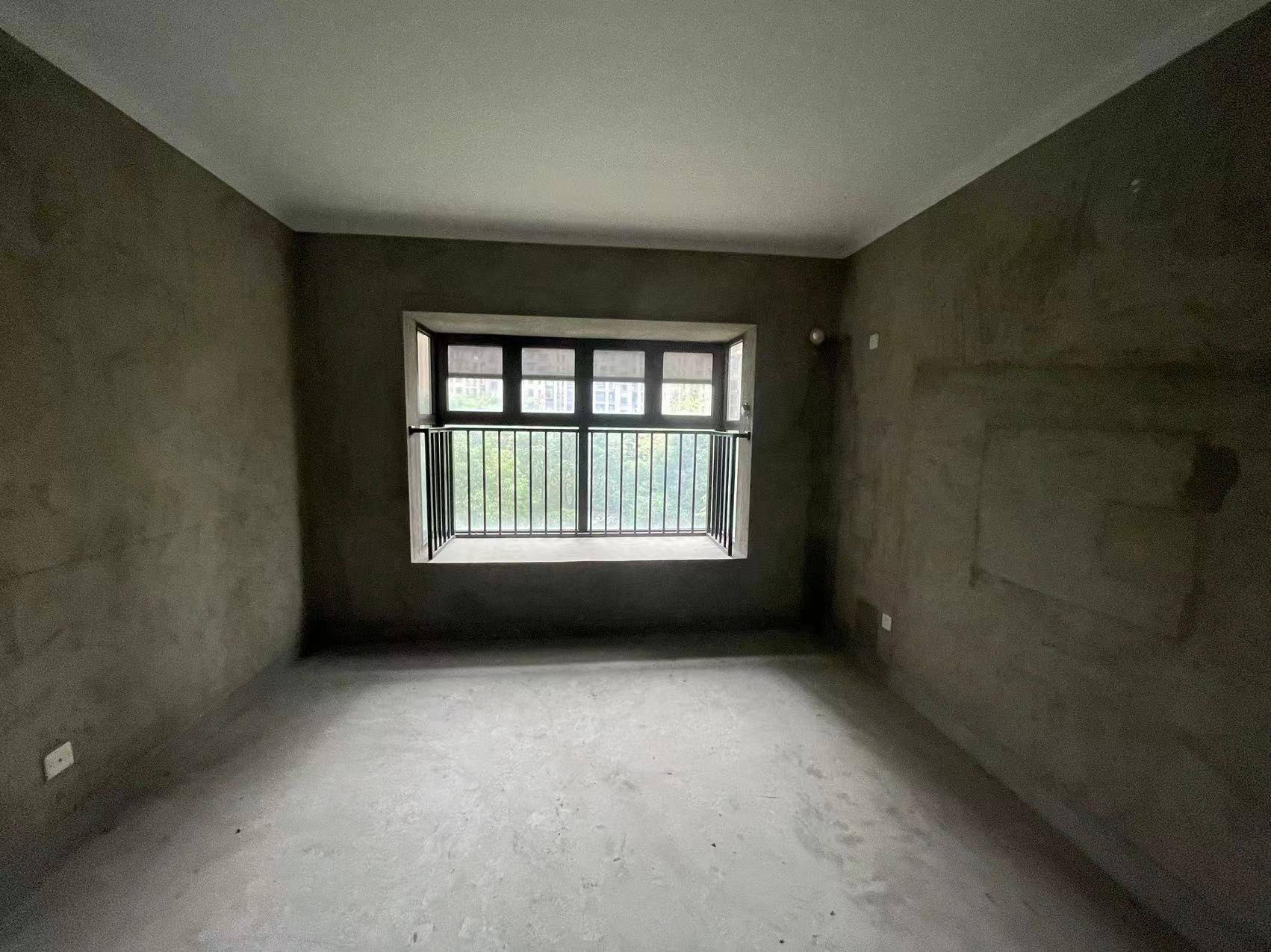 华强城 4室2厅2卫 142.00m&sup2;