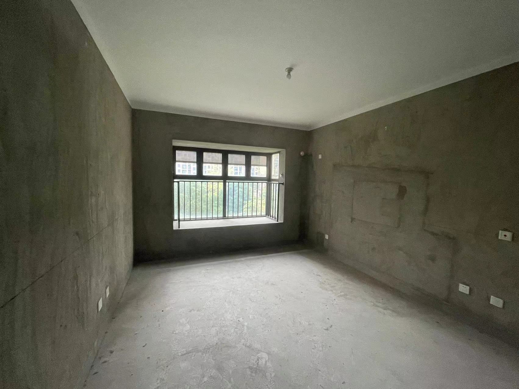 华强城 4室2厅2卫 142.00m&sup2;