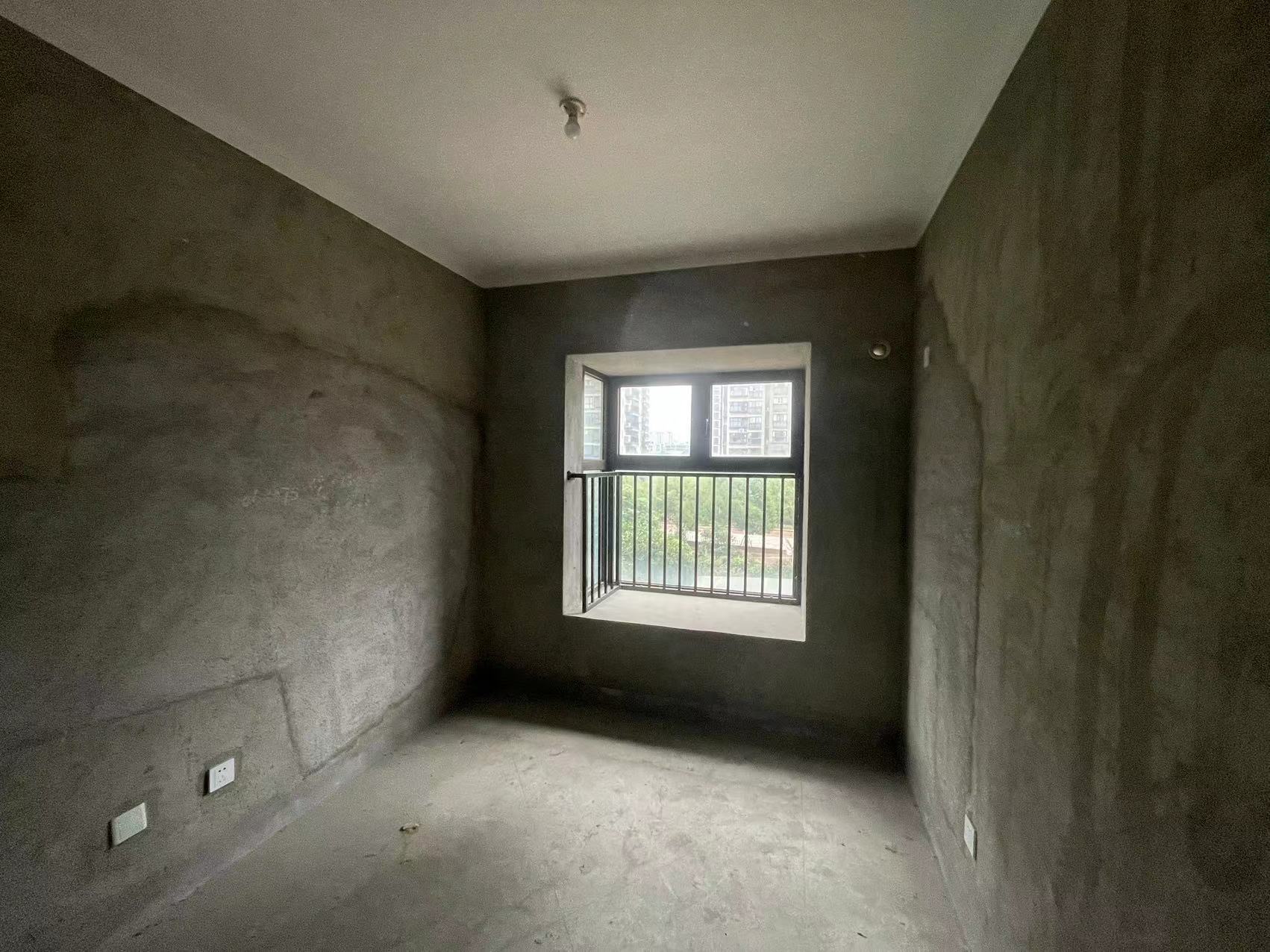 华强城 4室2厅2卫 142.00m&sup2;