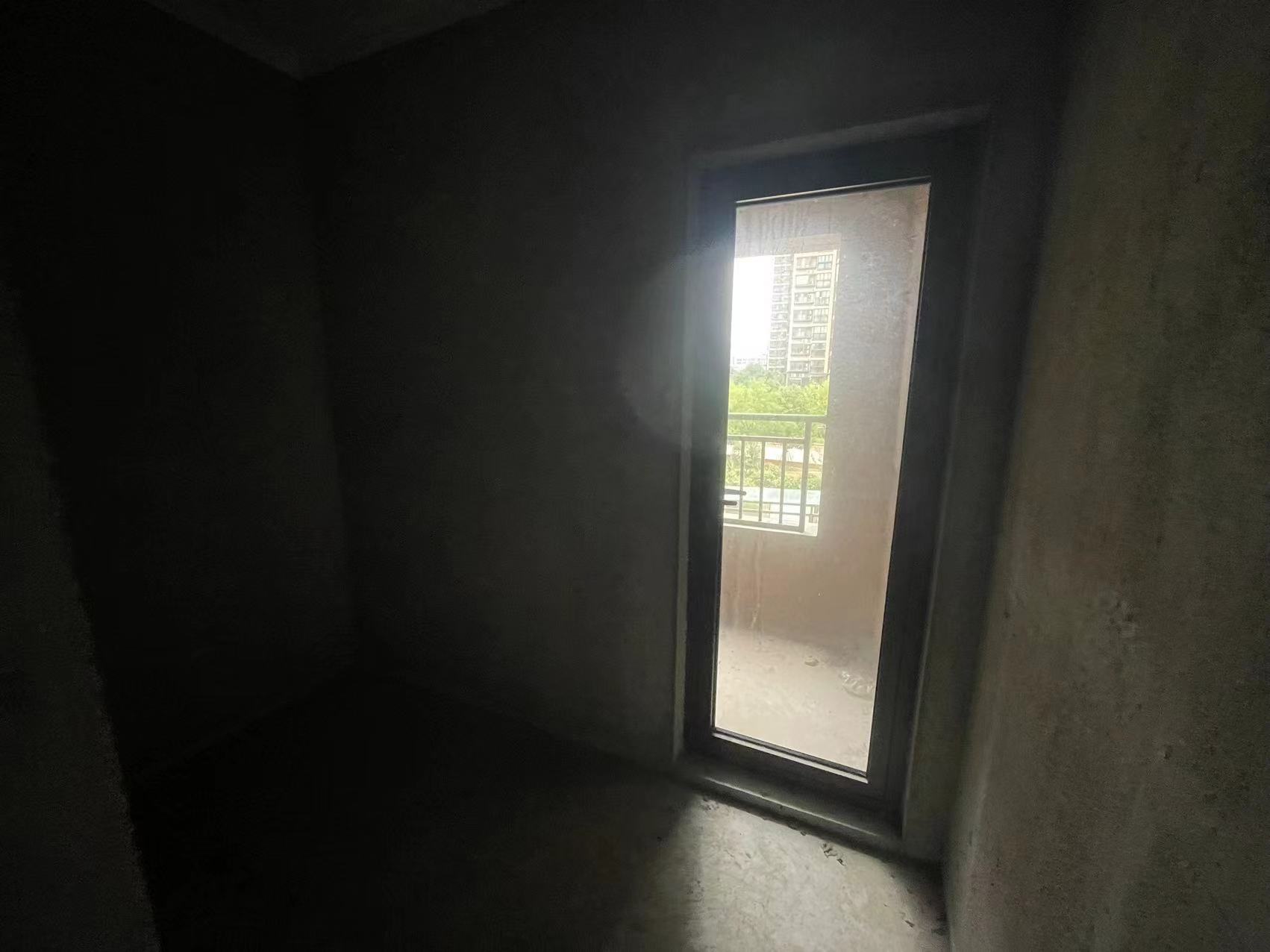 华强城 4室2厅2卫 142.00m&sup2;