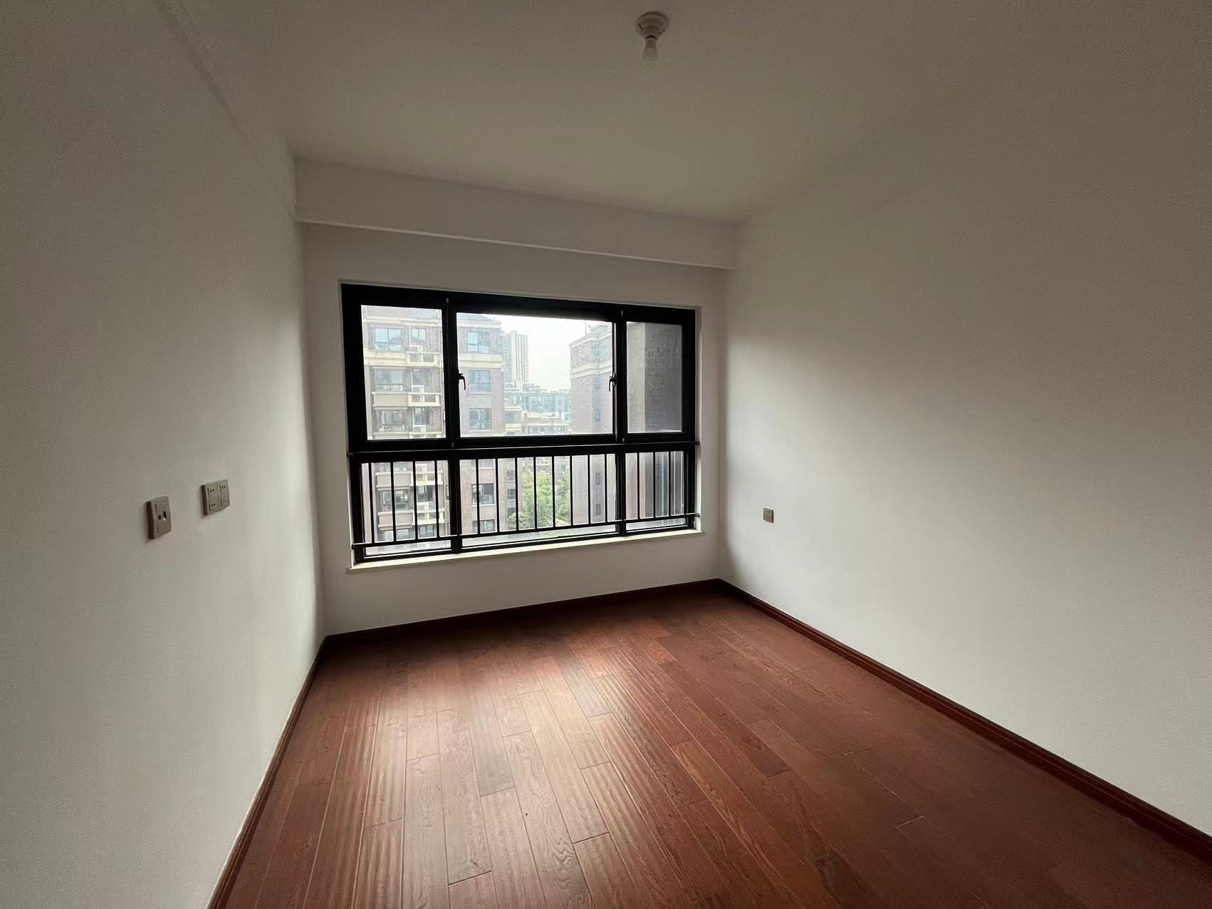 林肯公园 4室2厅2卫 123.37m&sup2;