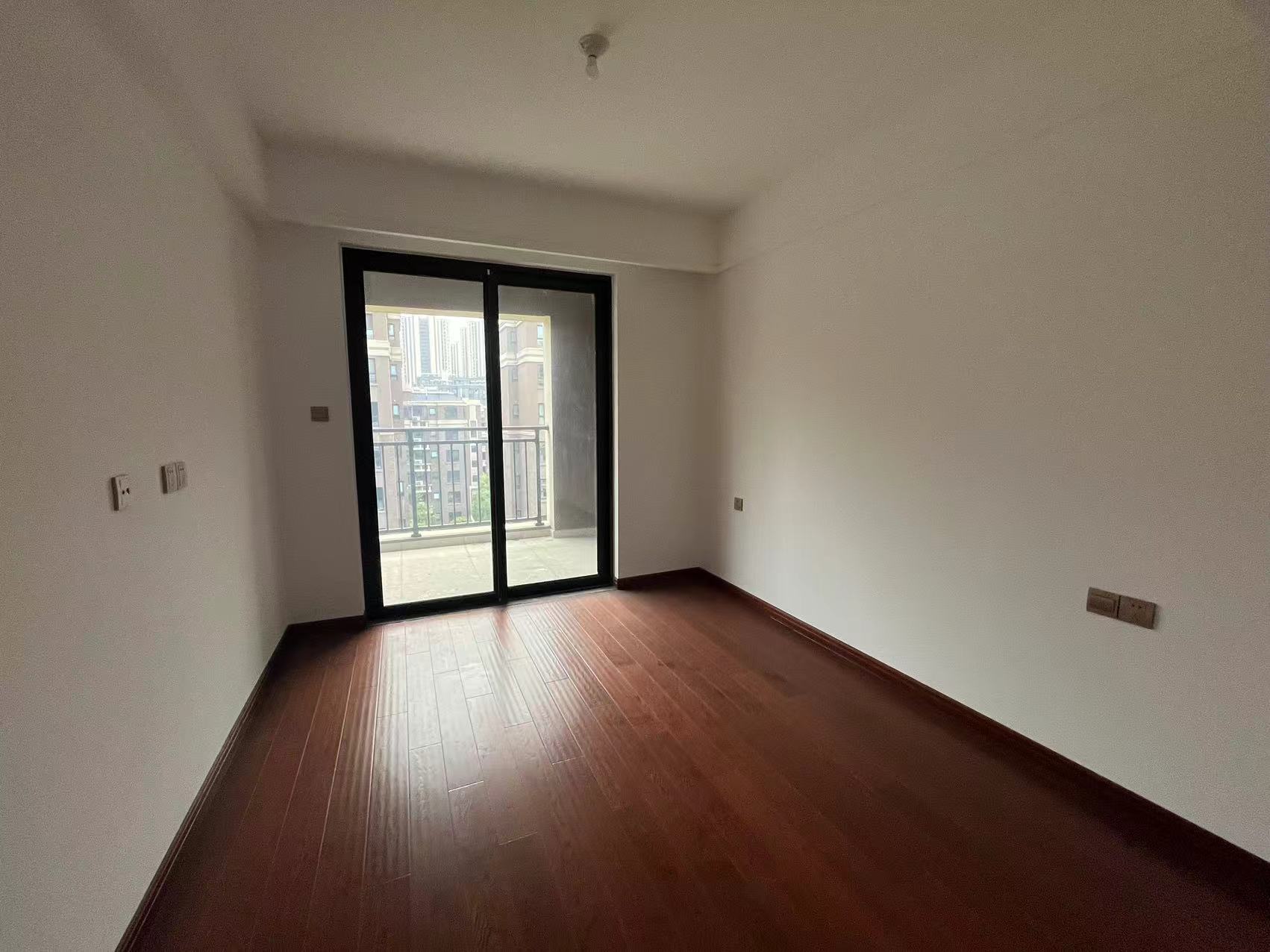 林肯公园 4室2厅2卫 123.37m&sup2;