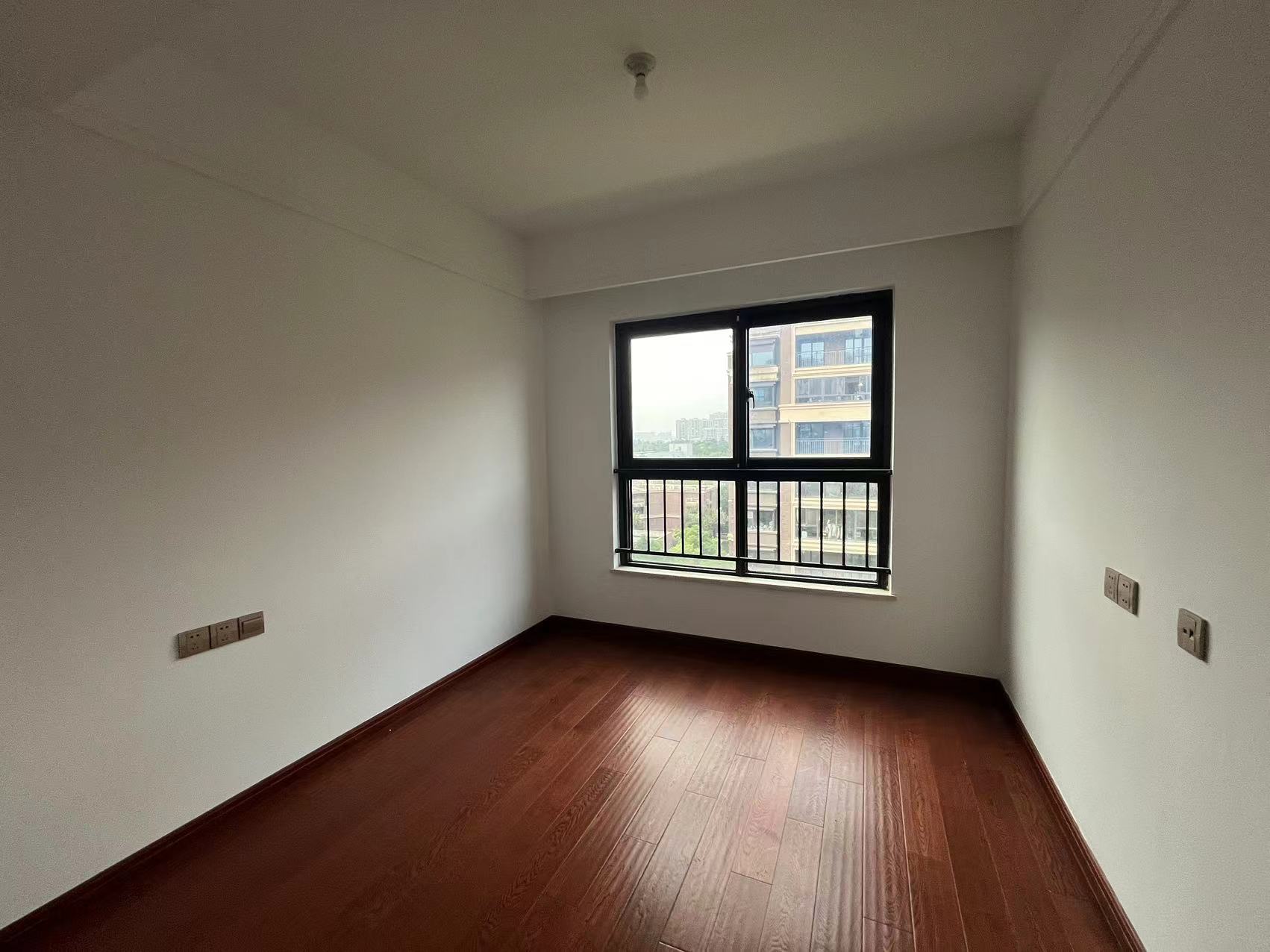 林肯公园 4室2厅2卫 123.37m&sup2;