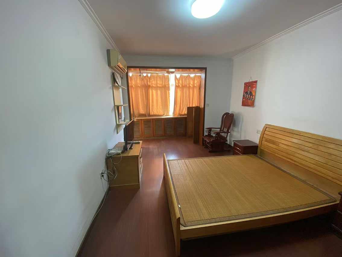 虹桥新村(朝霞路) 1室1厅1卫 46m&sup2;