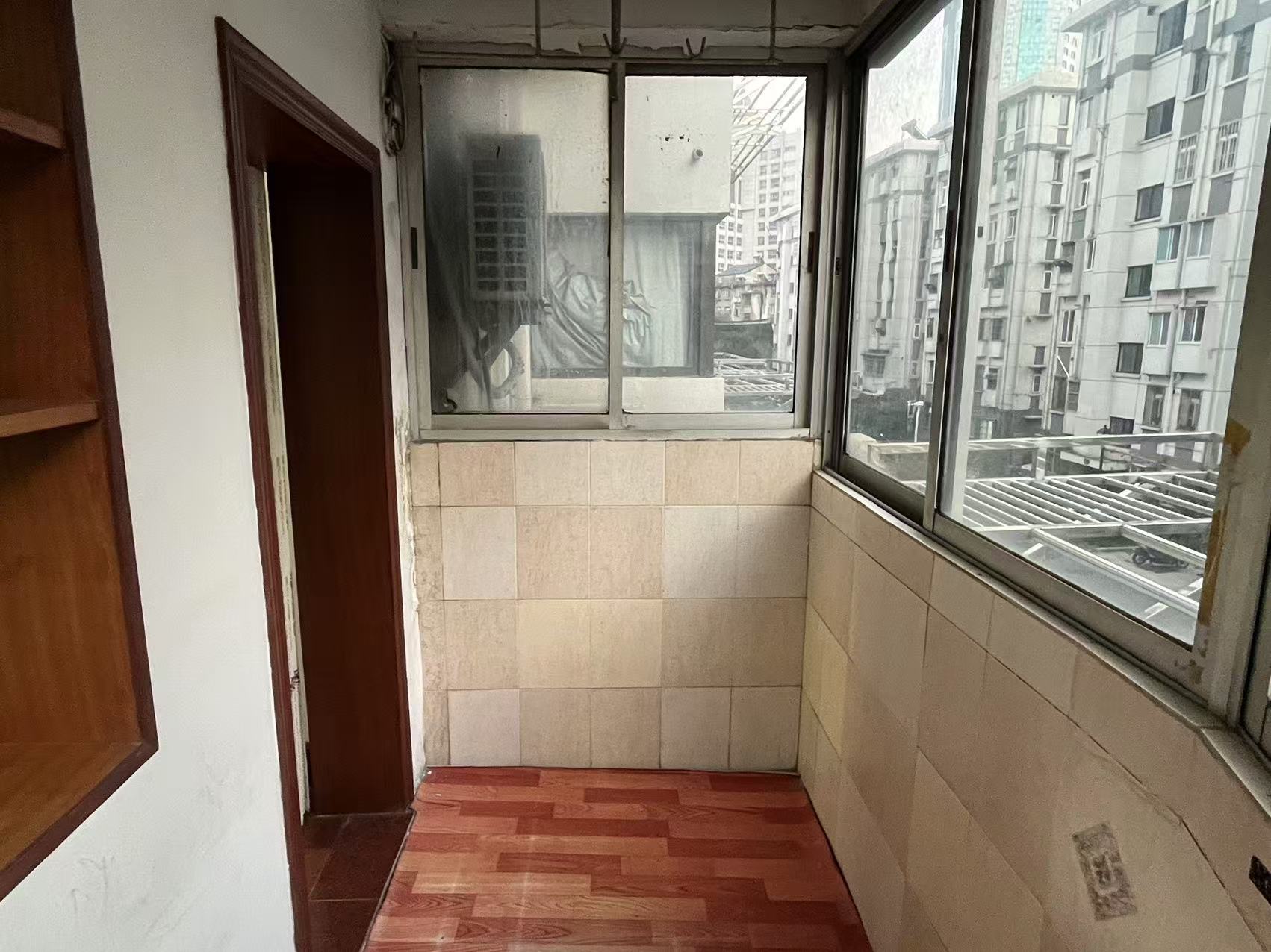 起凤园 2室1厅1卫 63m&sup2;