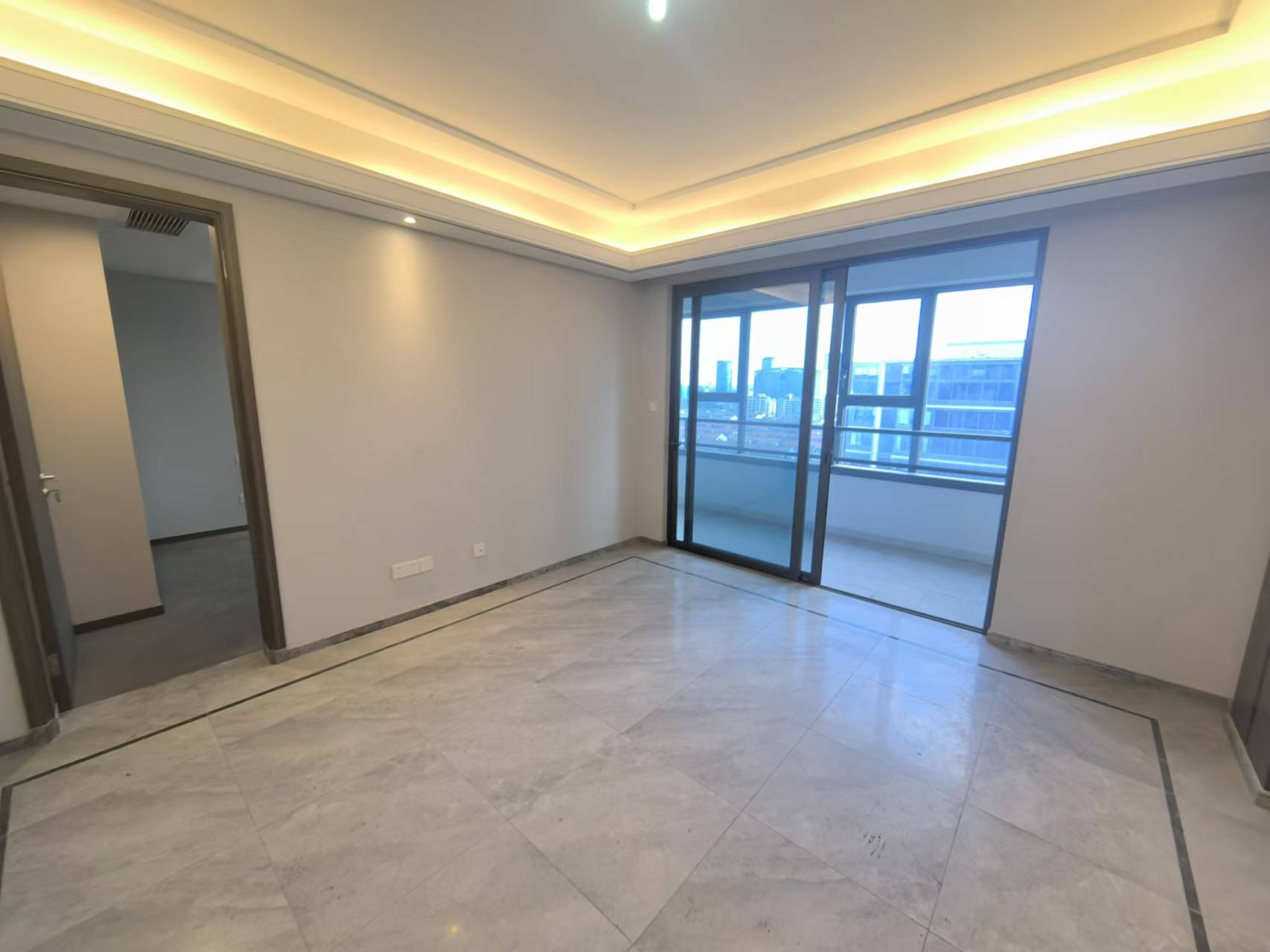绿城&middot;晓风印月 4室2厅2卫 158m&sup2;