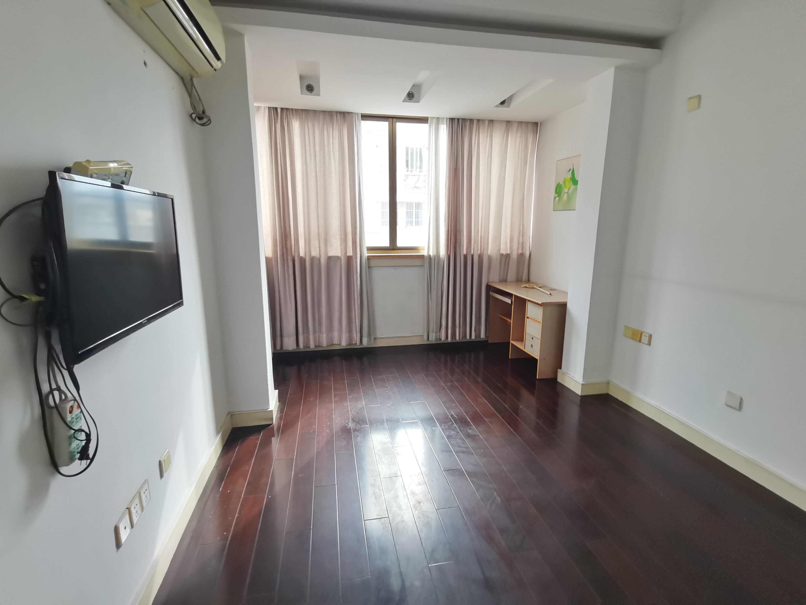 翠园花苑 2室1厅1卫 67m&sup2;