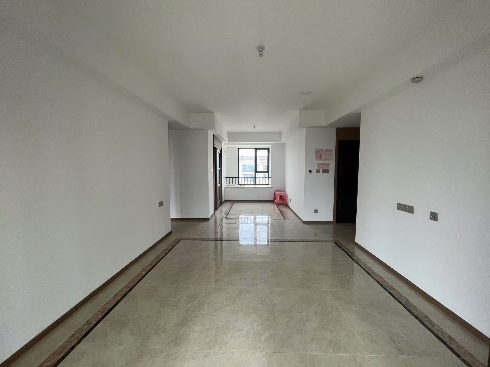 中南君悦府 3室2厅2卫 127m²