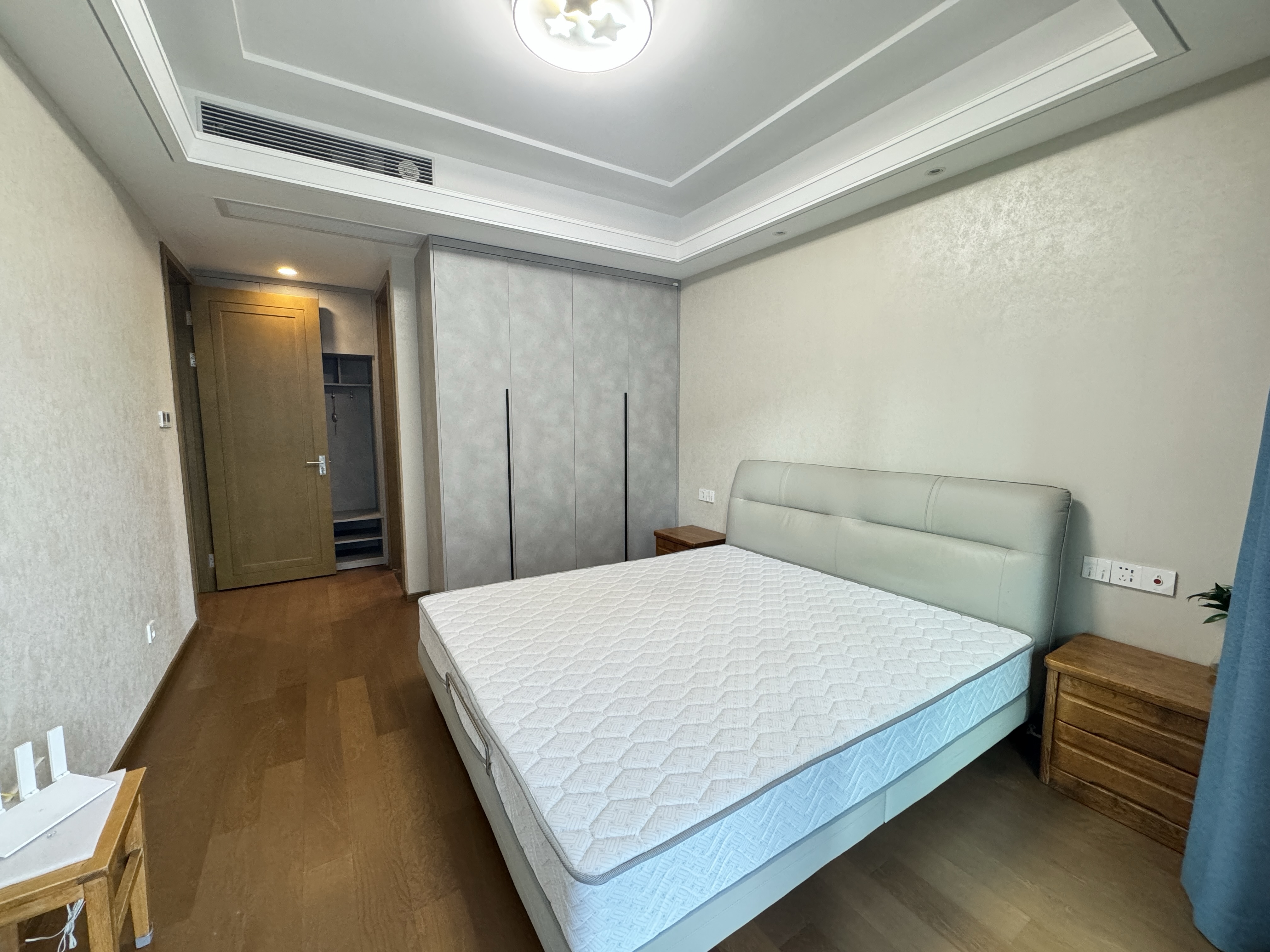绿城沁园 3室2厅2卫 116m&sup2;