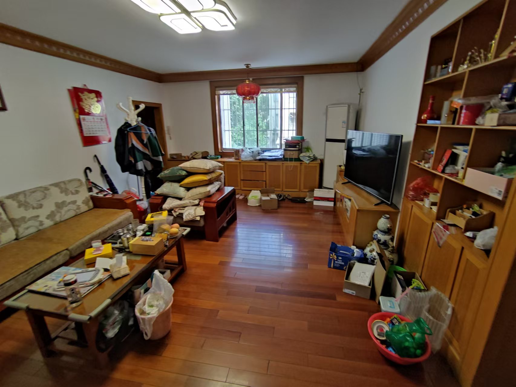 黎明花园 3室2厅1卫 127m&sup2;