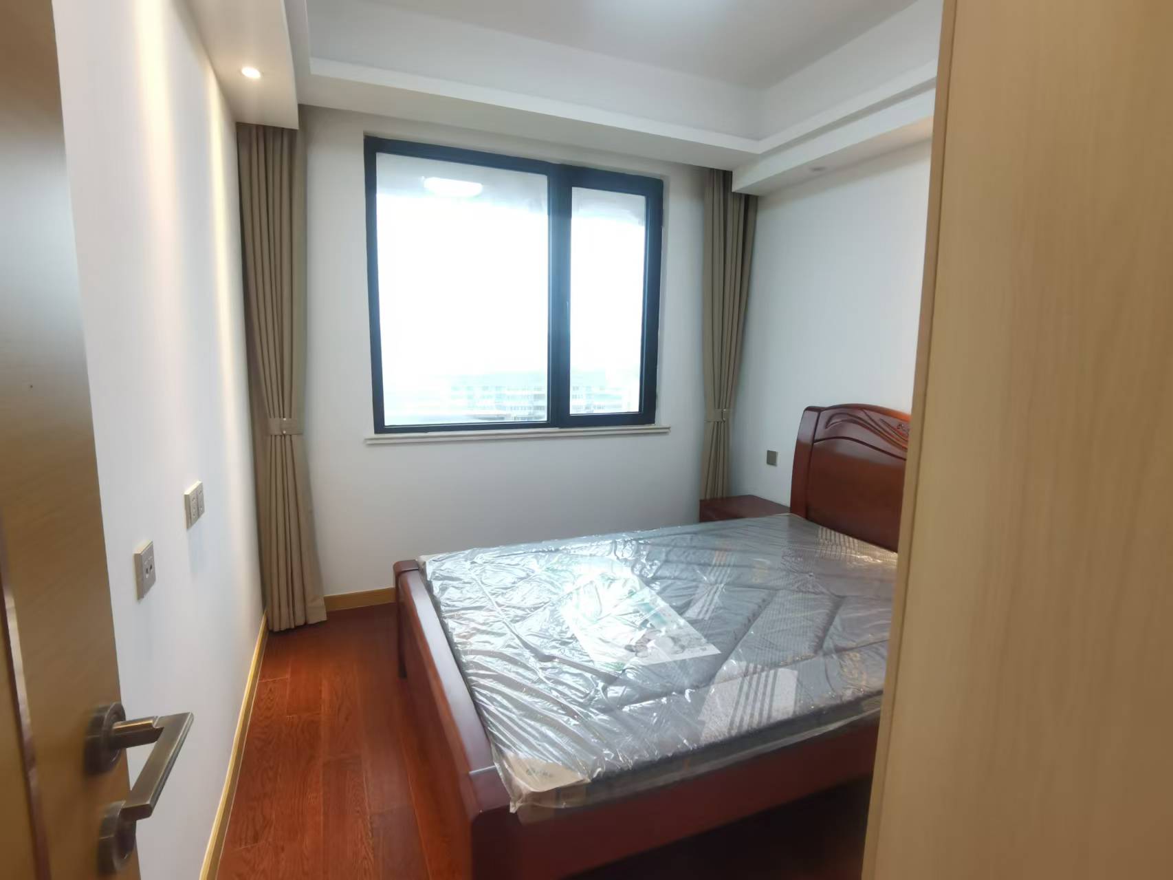 中南世纪花城三期 4室2厅2卫 145m&sup2;