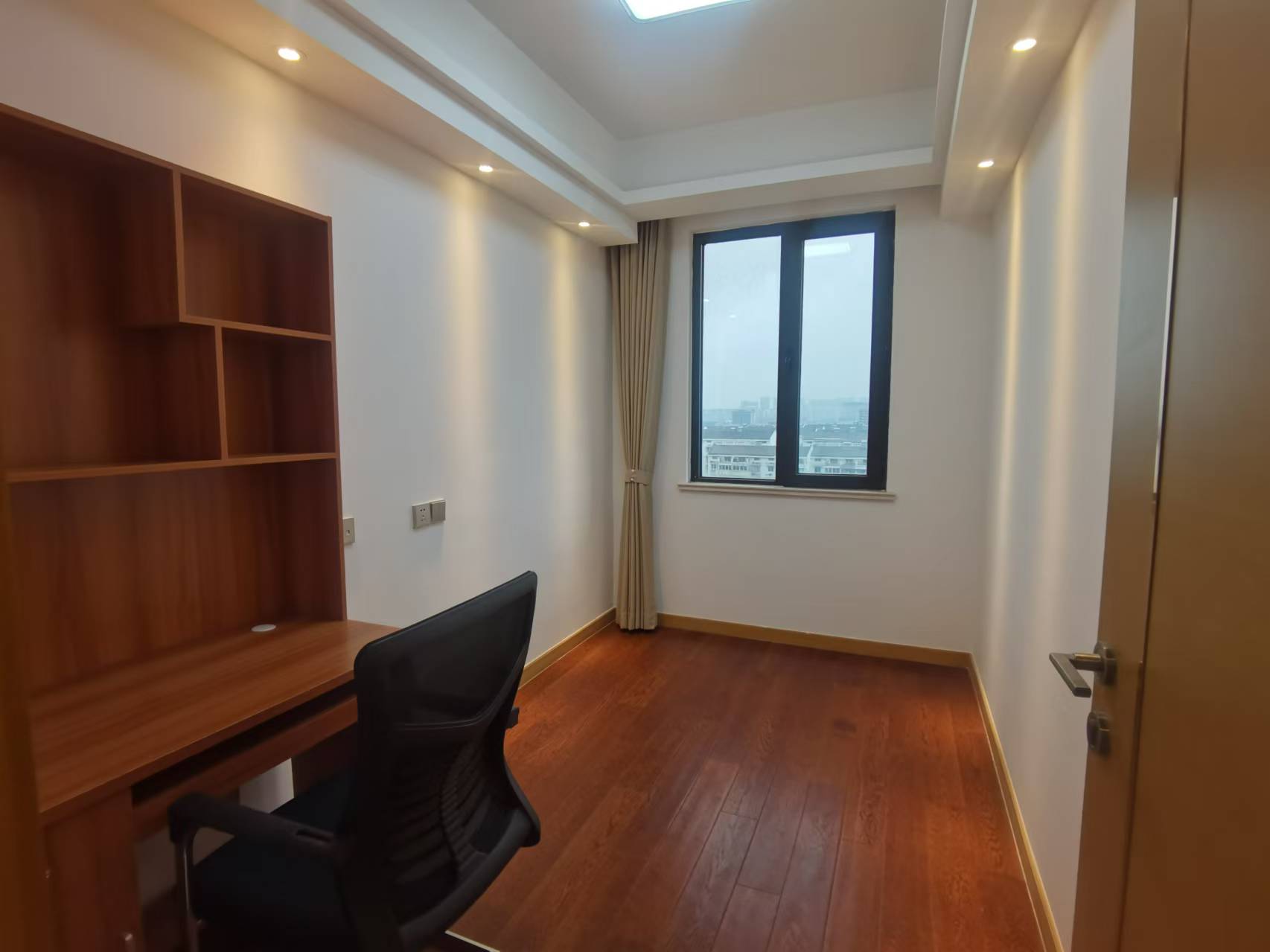 中南世纪花城三期 4室2厅2卫 145m&sup2;