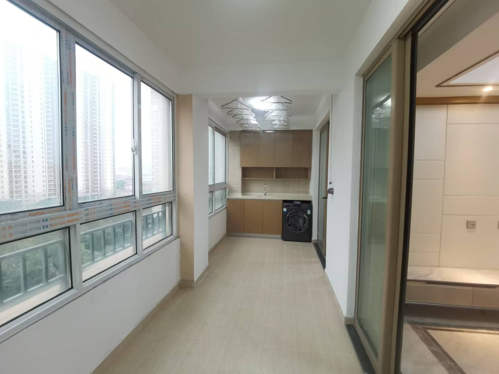 中南世纪花城三期 4室2厅2卫 145m&sup2;