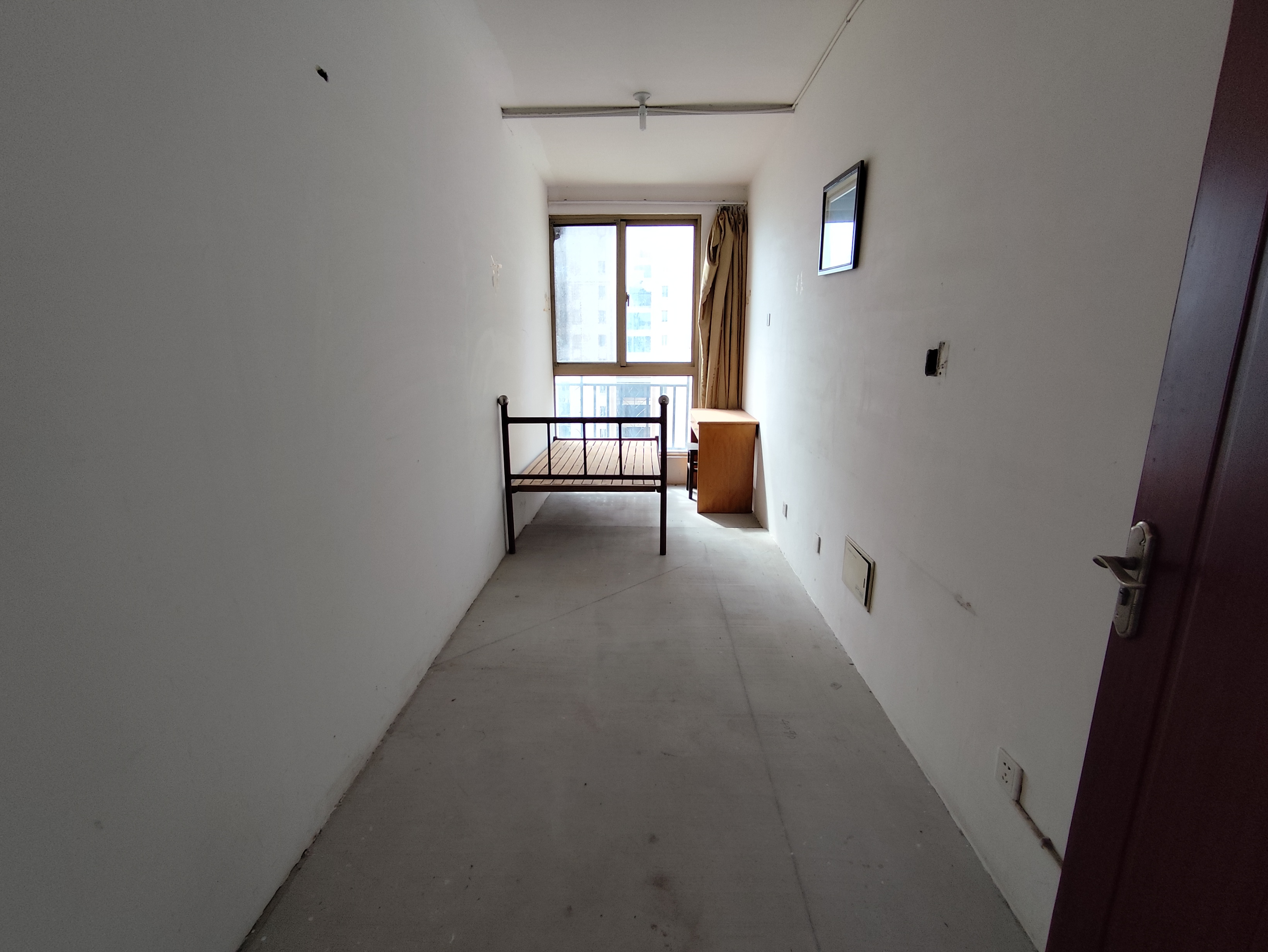 中南世纪花城一期 4室2厅2卫 140.92m&sup2;