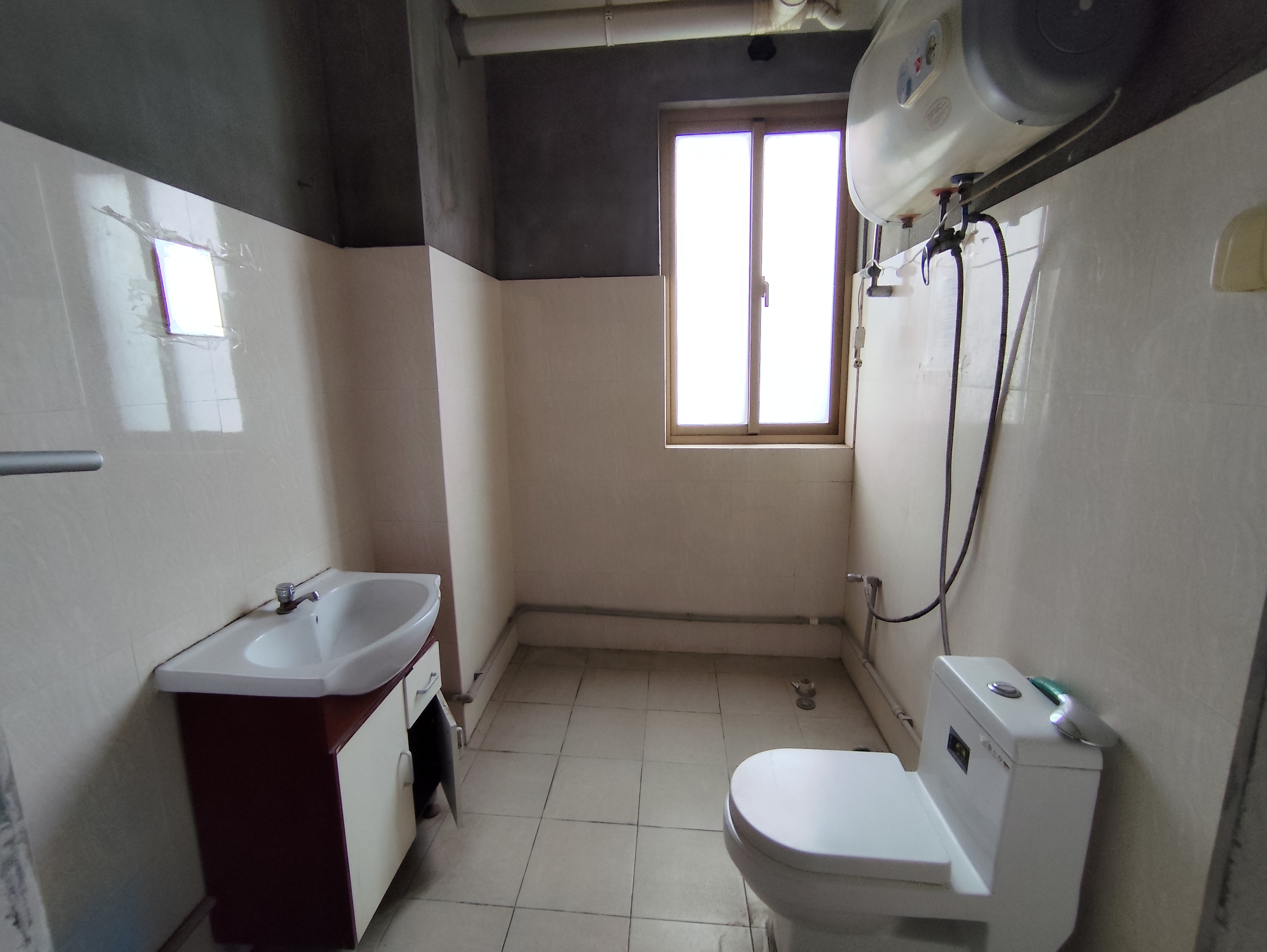 中南世纪花城一期 4室2厅2卫 140.92m&sup2;