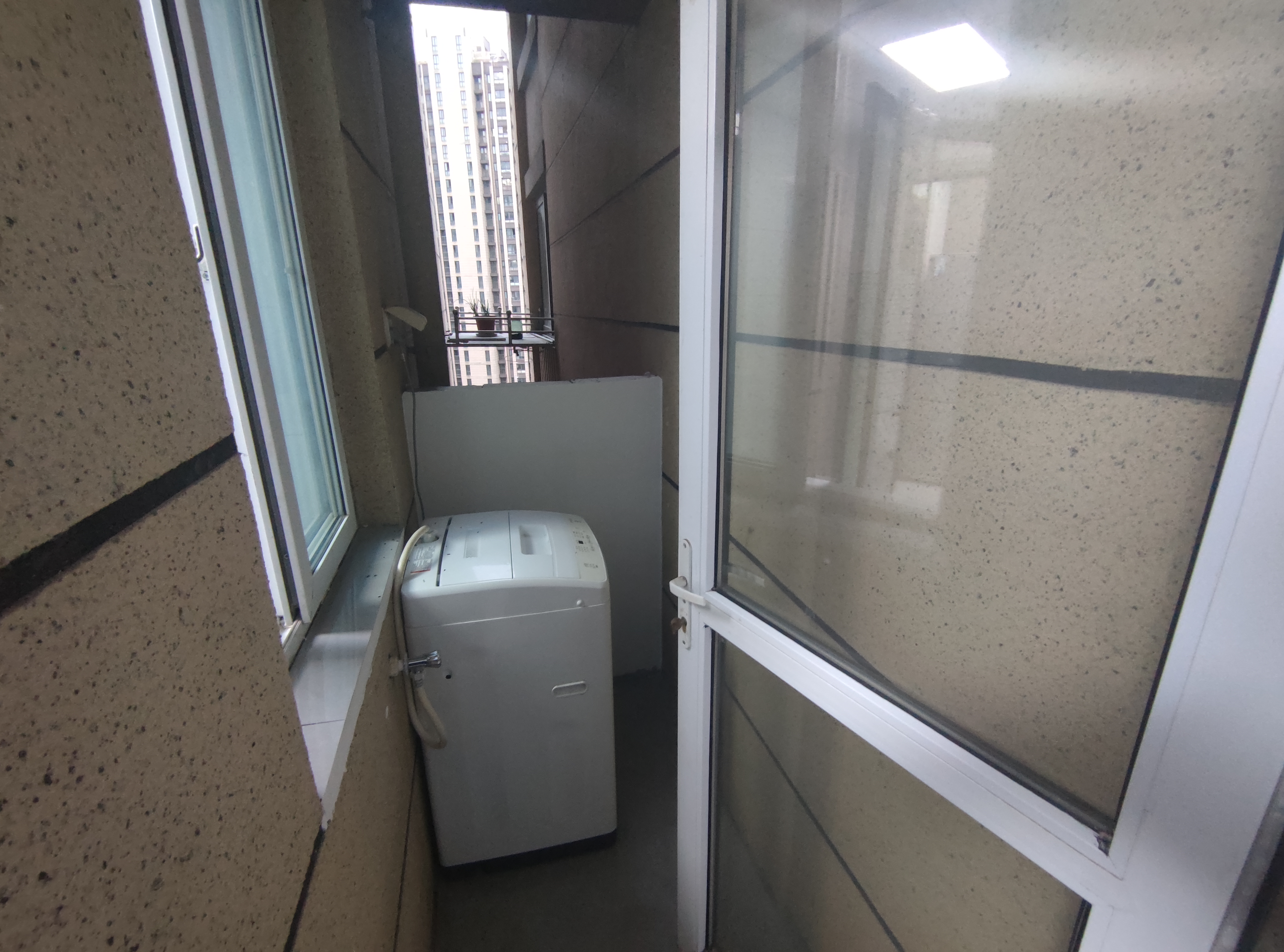 学士府 2室1厅1卫 80m&sup2;