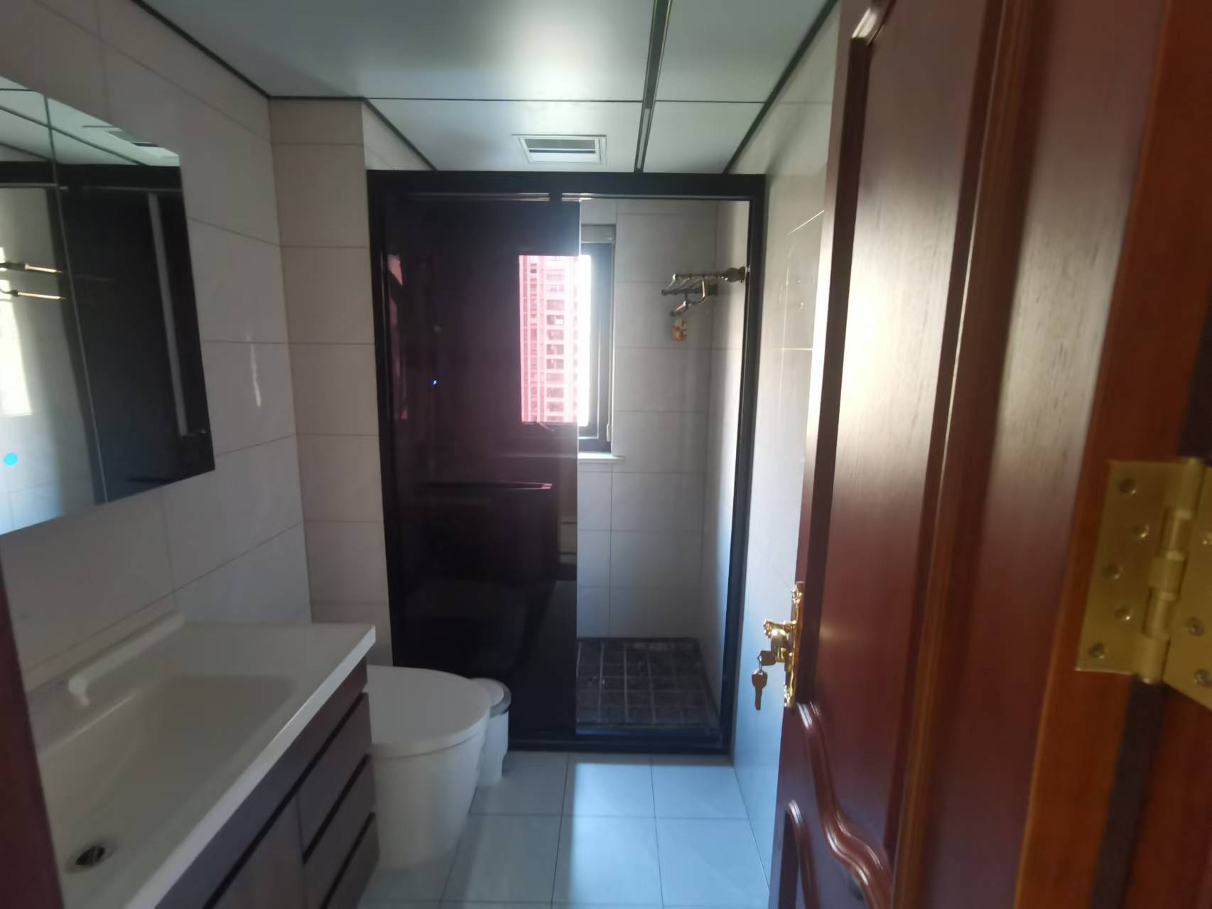 世茂九龙庭 4室2厅2卫 144m&sup2;
