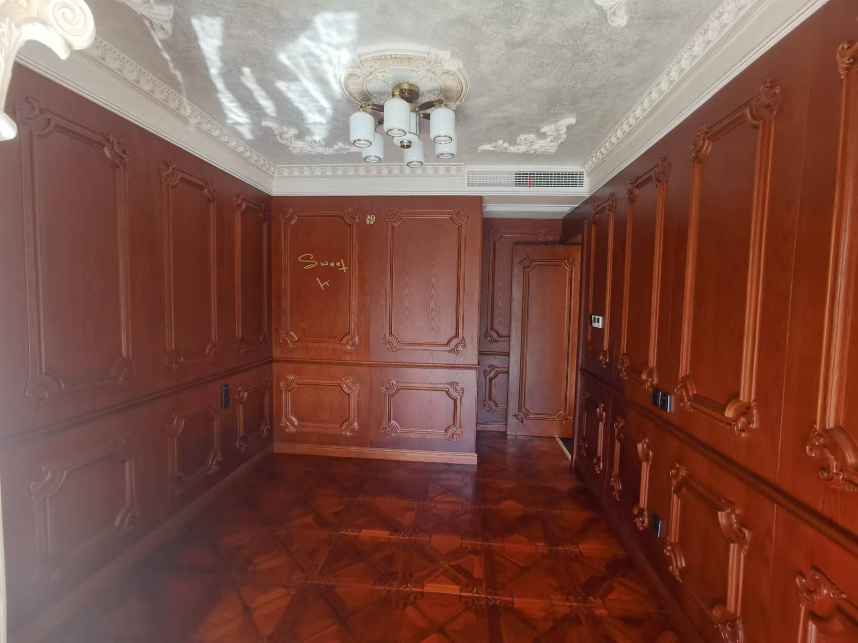 世茂九龙庭 4室2厅2卫 144m&sup2;
