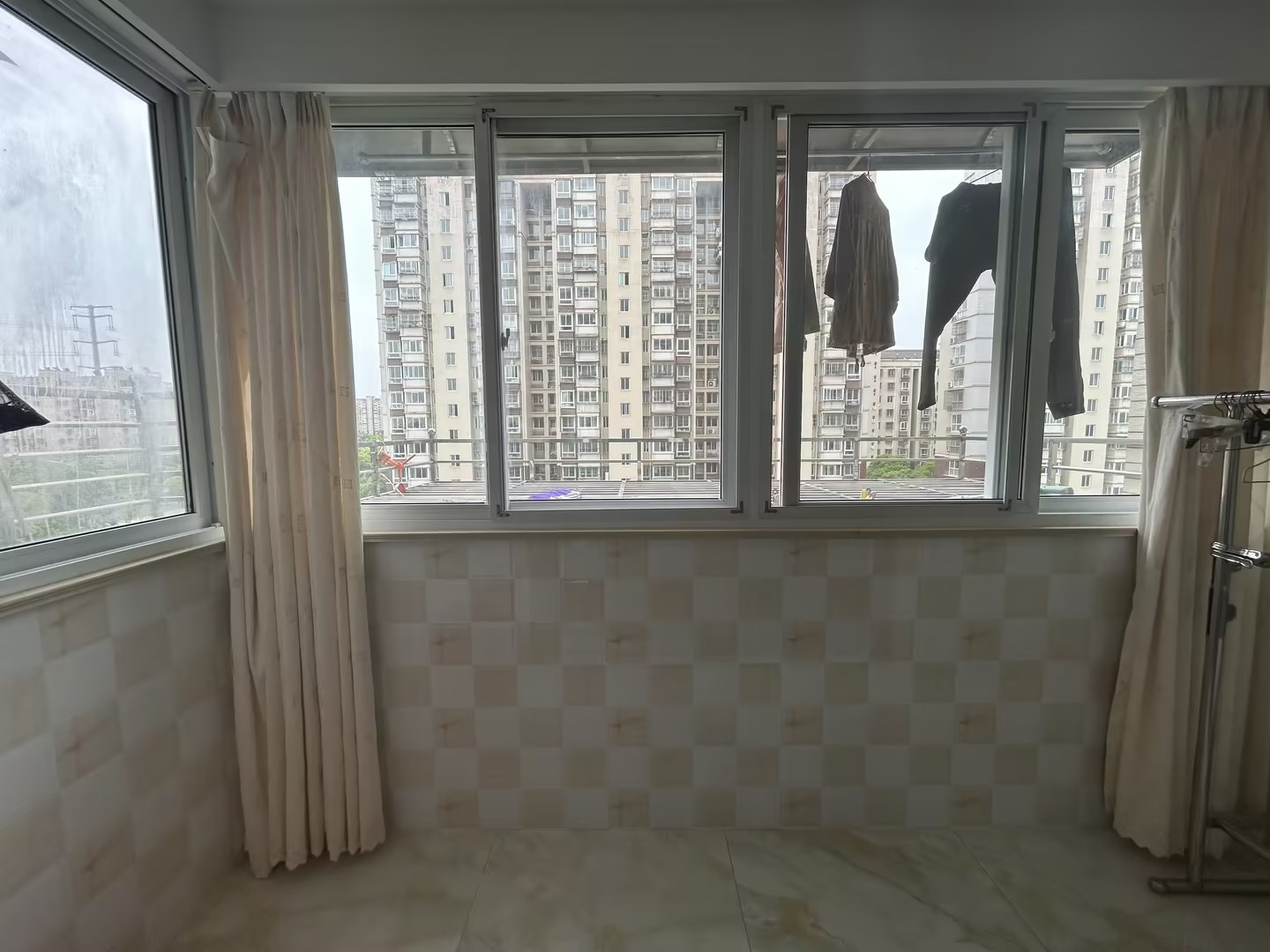 天霞苑 2室2厅2卫 110.00m&sup2;
