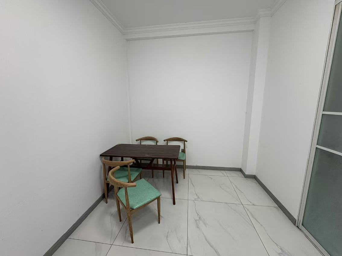 唐人公寓 2室2厅1卫 68m²