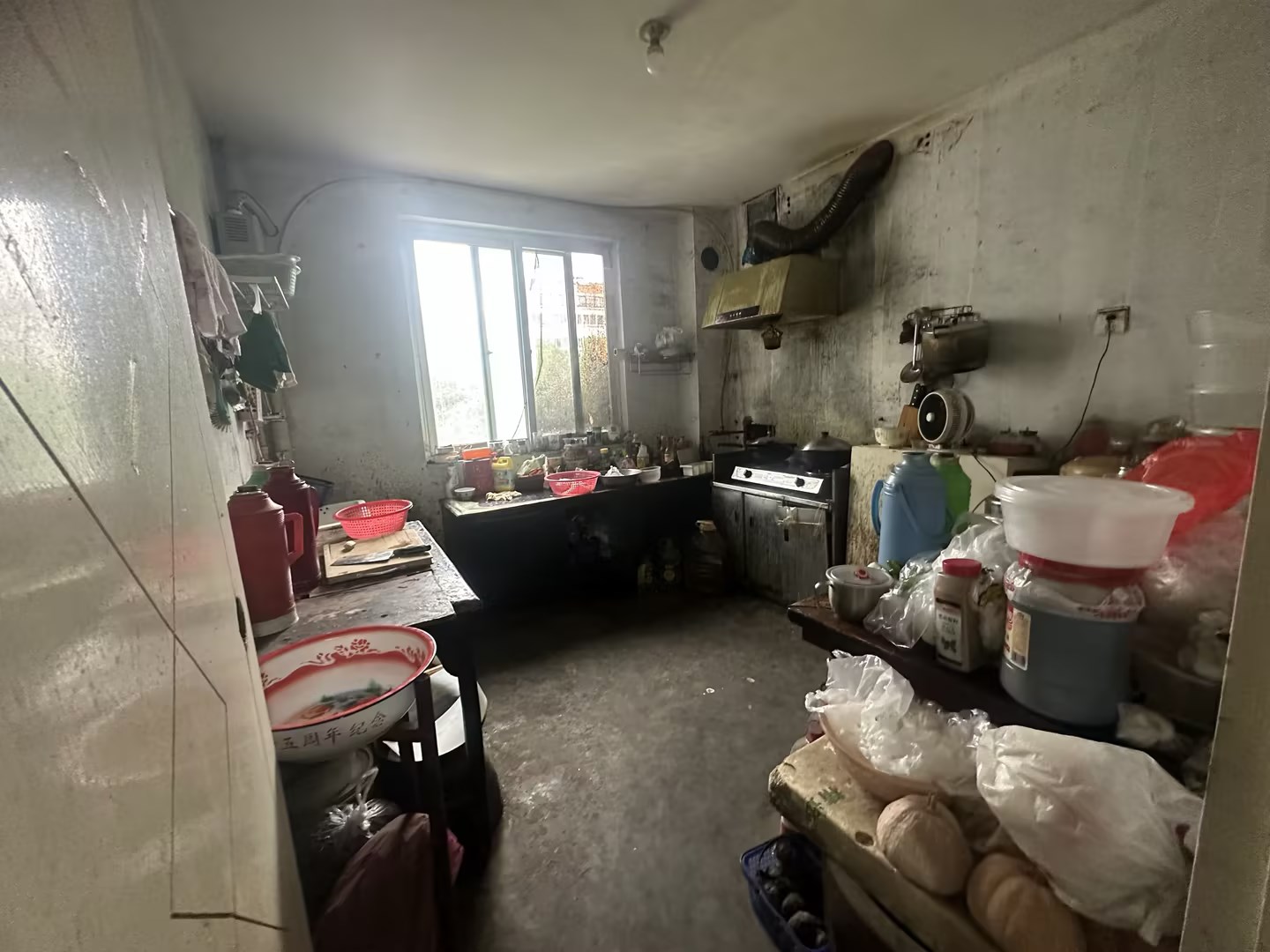 金辉花园 3室2厅1卫 142.72m&sup2;