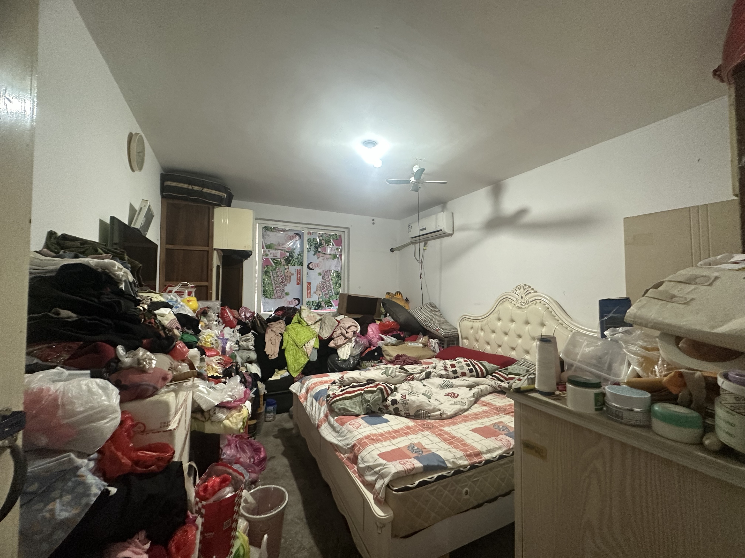 金辉花园 3室2厅2卫 144m²
