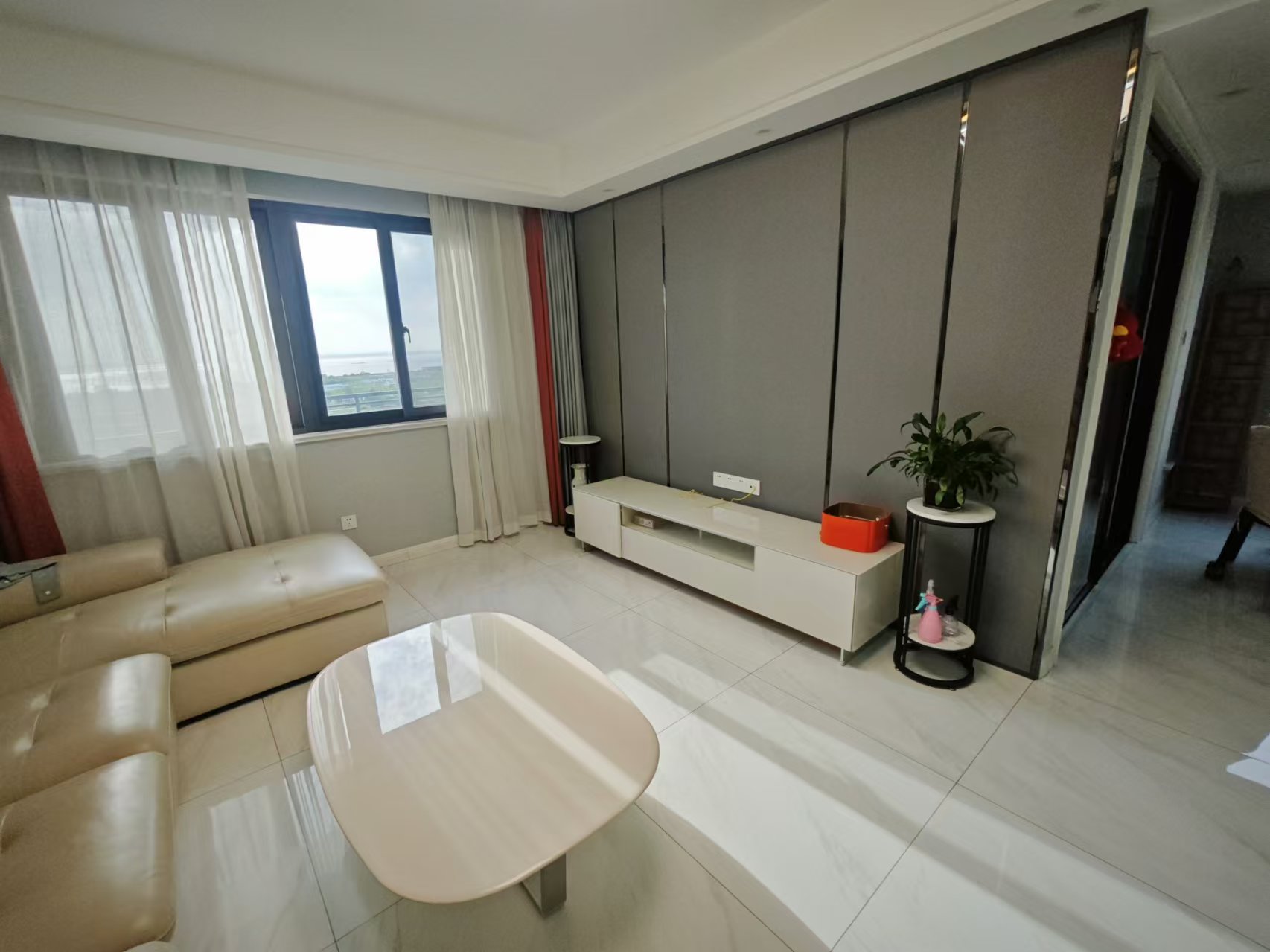 临江家园 3室2厅2卫 145m&sup2;