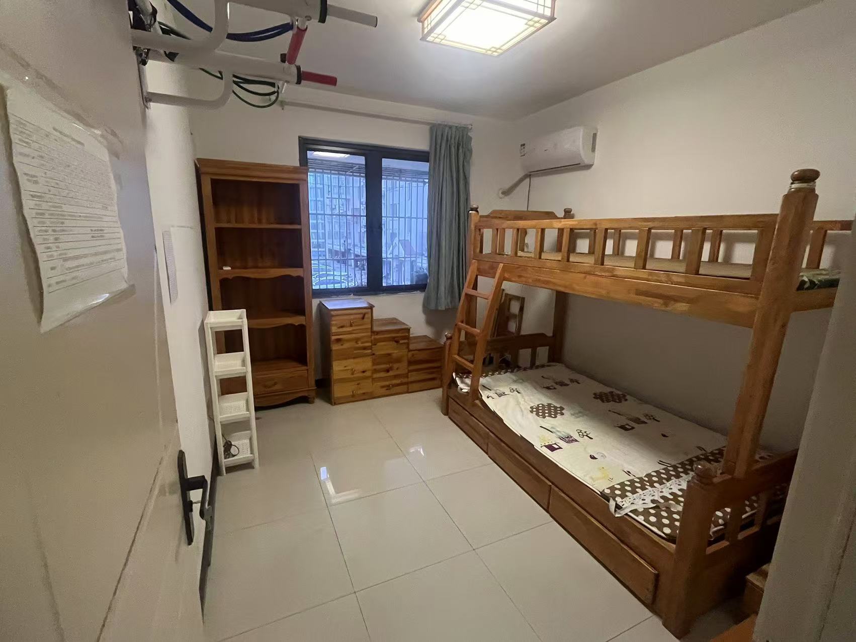 都市豪庭 4室2厅2卫 213m&sup2;