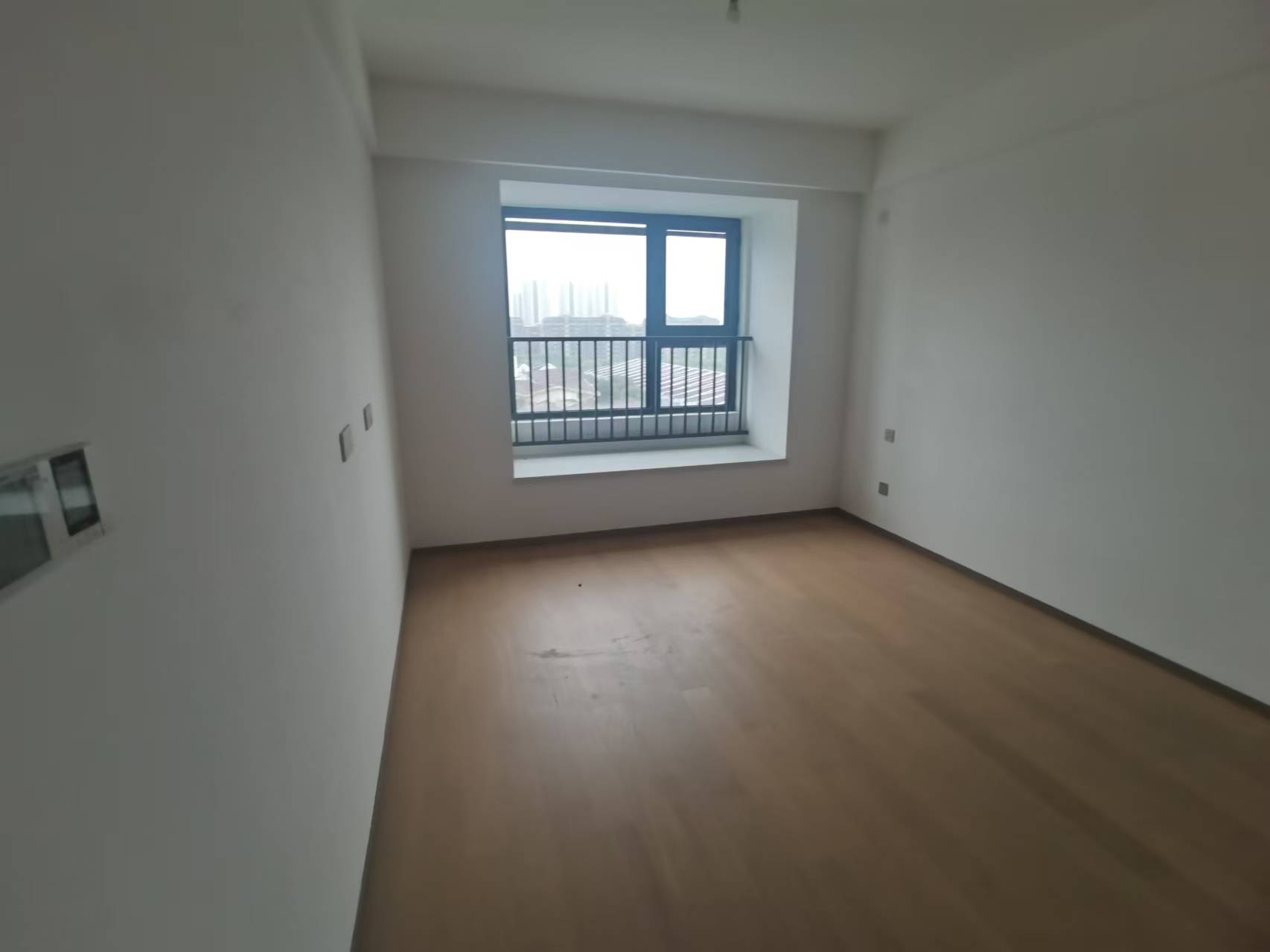 卓越府 4室2厅2卫 125m²