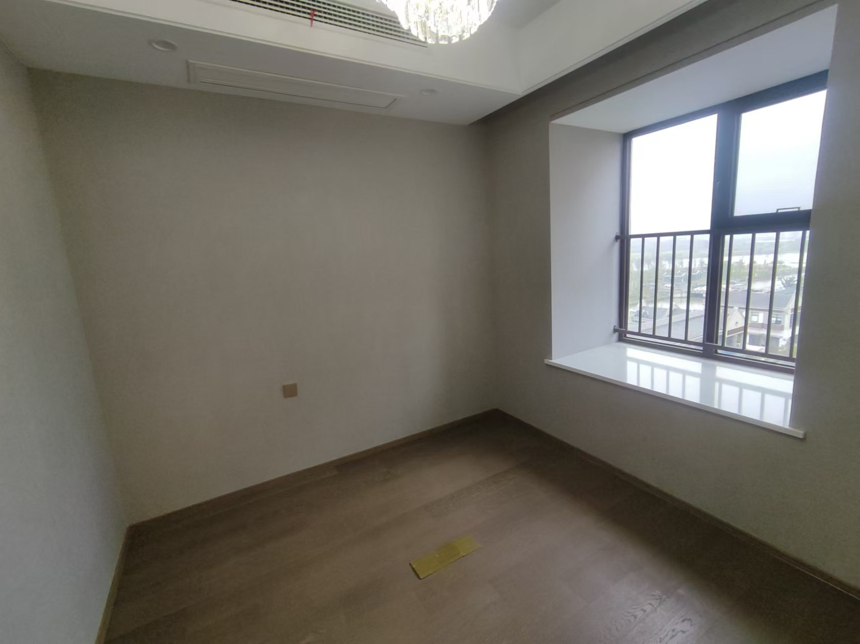 珑府 4室2厅2卫 142.55m&sup2;