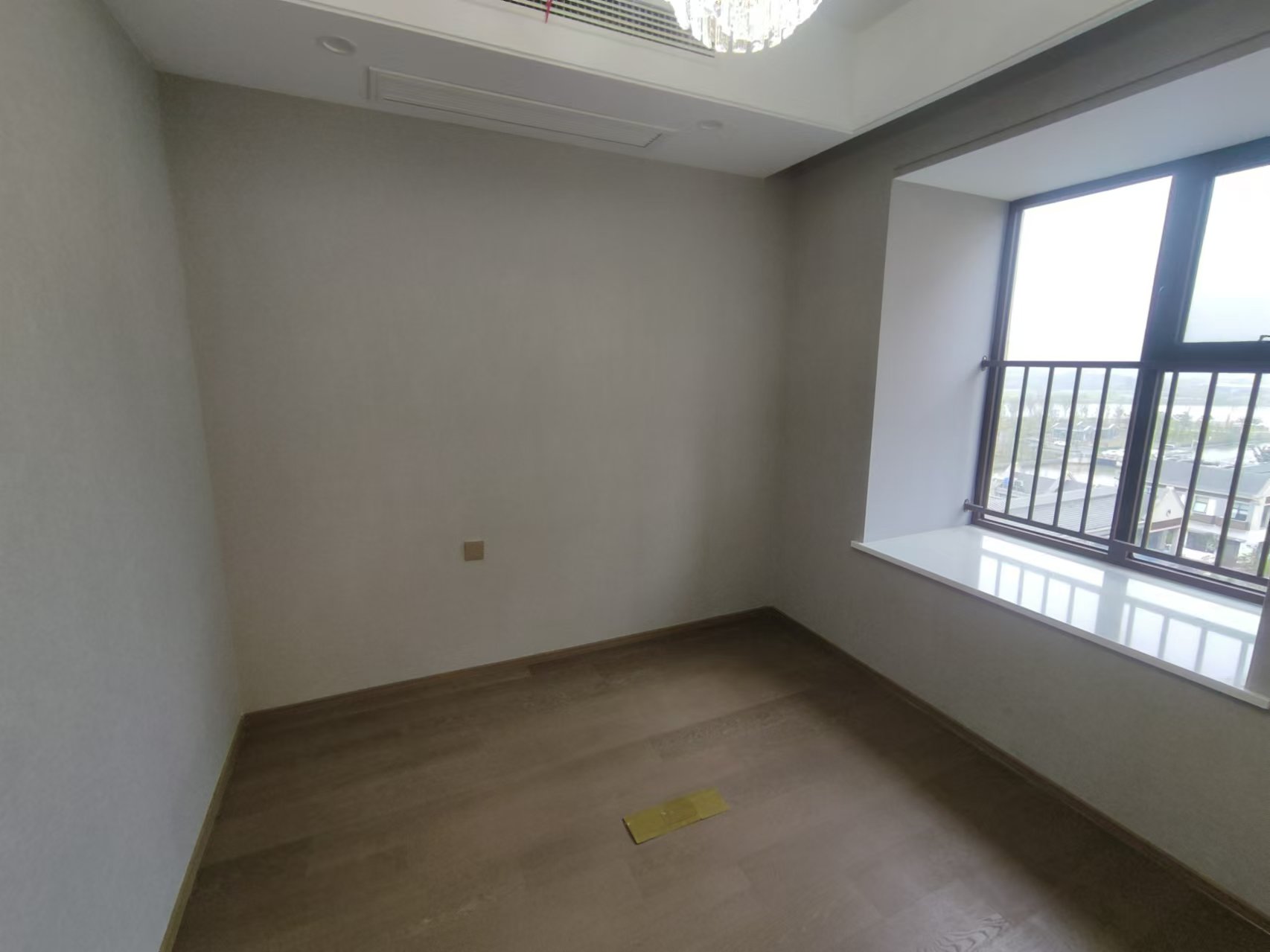 珑府 4室2厅2卫 142.55m&sup2;
