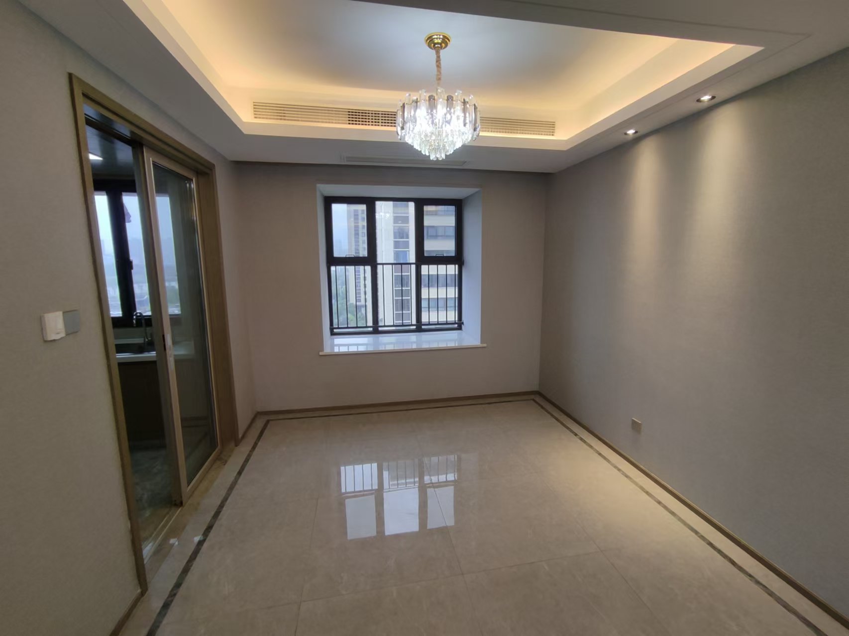 珑府 4室2厅2卫 142.55m&sup2;