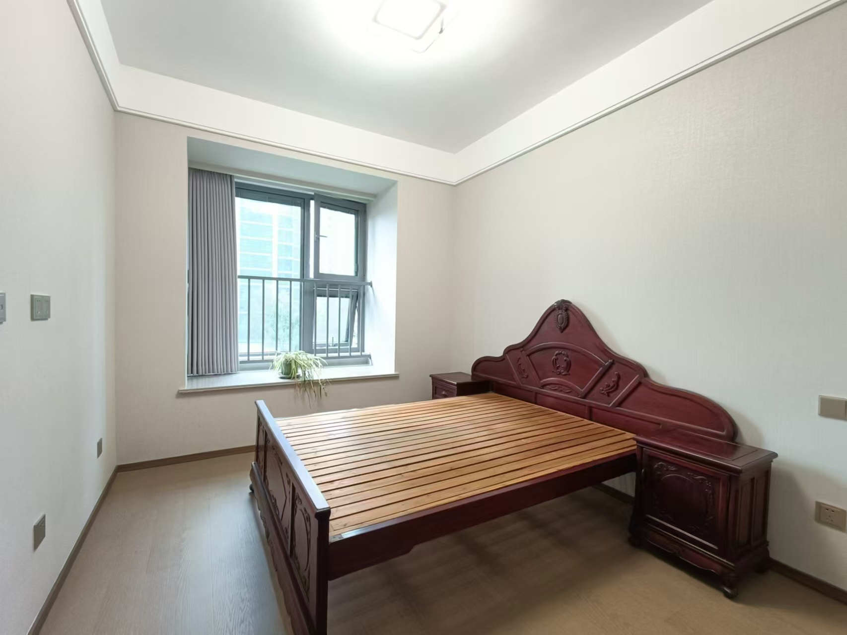 长泰滨河国际 3室2厅2卫 128m²