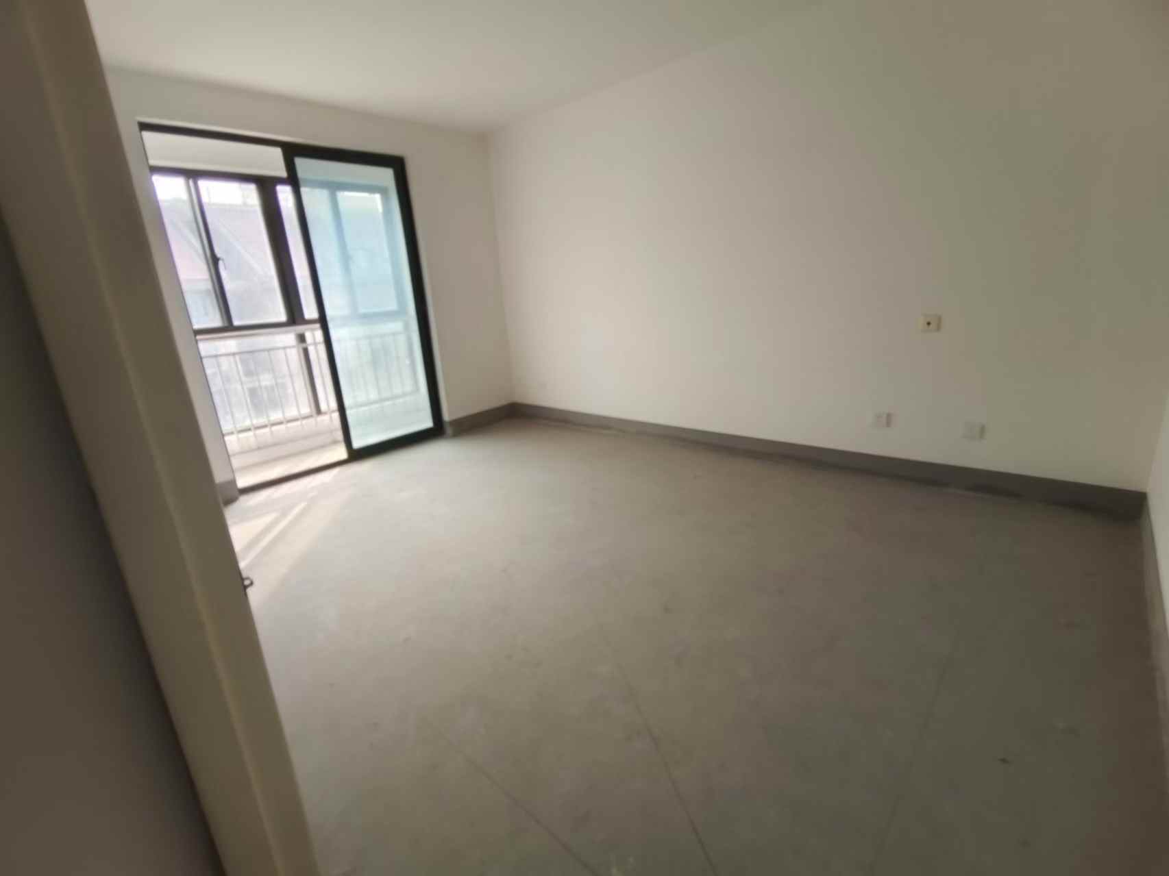 虹东花苑 5室2厅2卫 190m&sup2;