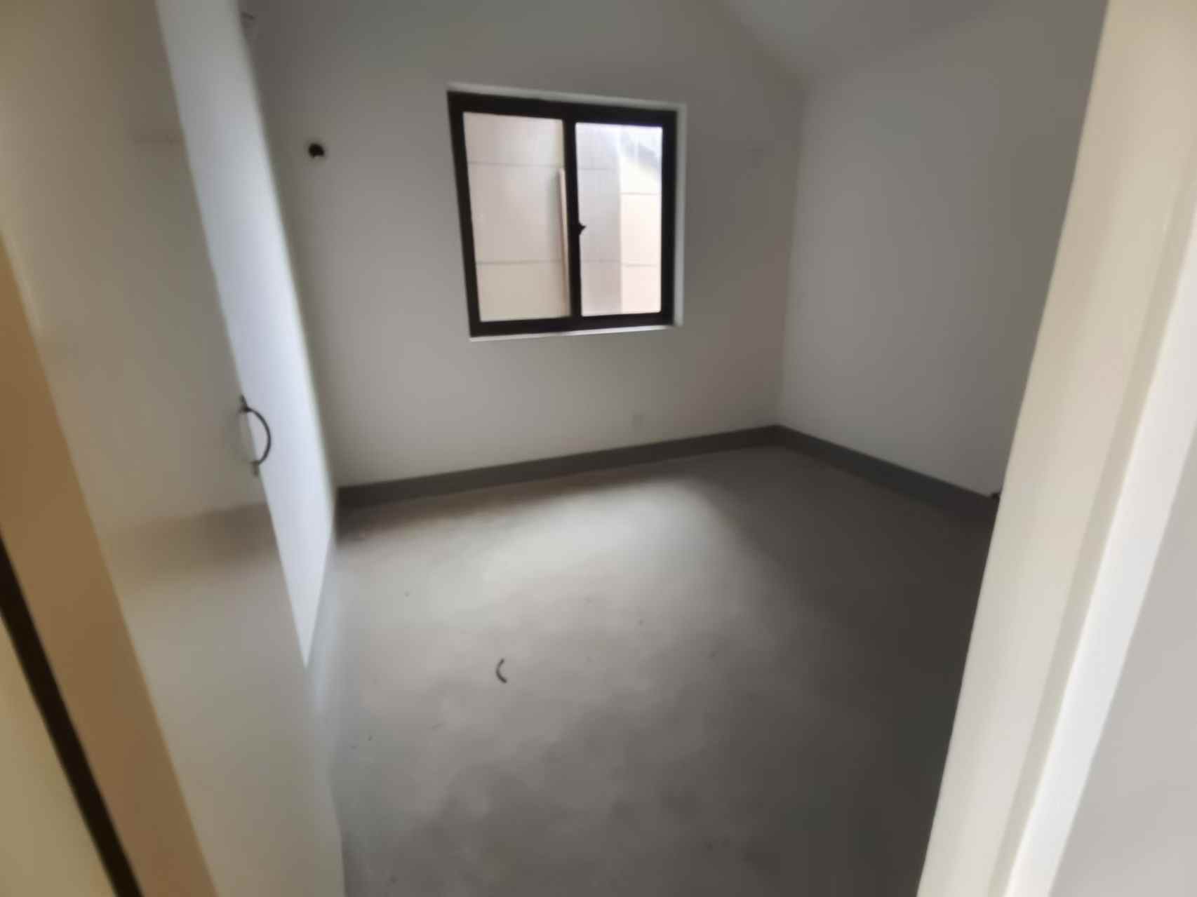 虹东花苑 5室2厅2卫 190m&sup2;