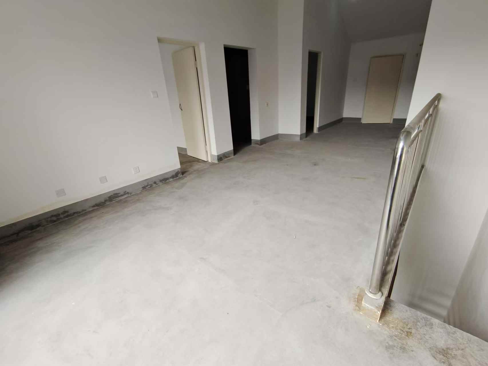 虹东花苑 5室2厅2卫 190m&sup2;