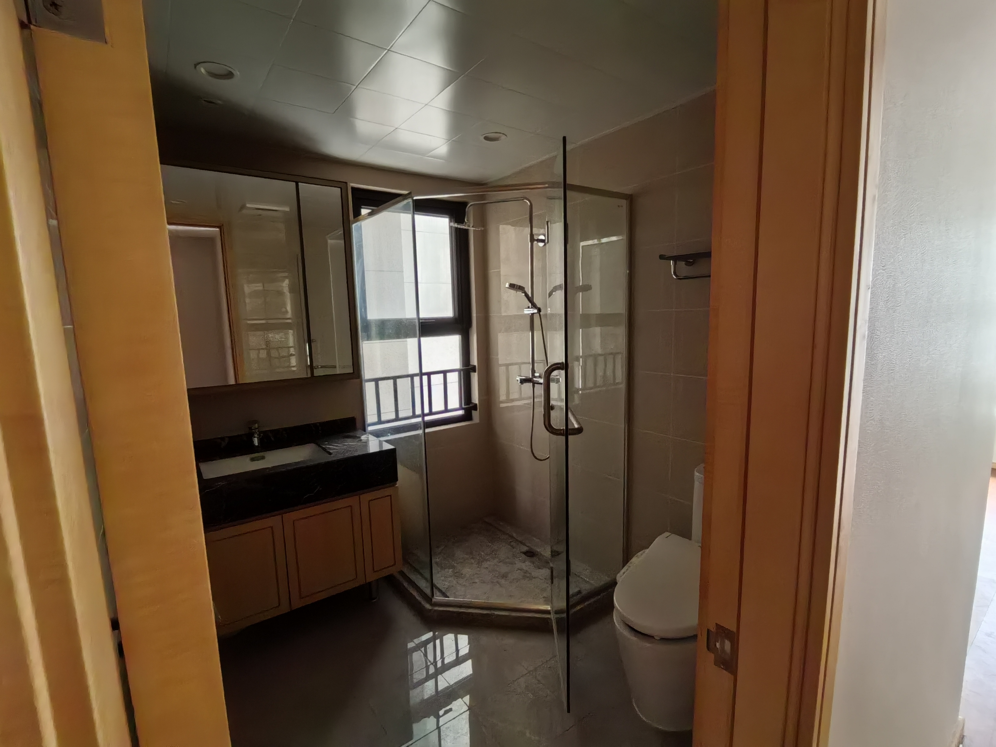 兰园 4室2厅2卫 142.8m&sup2;