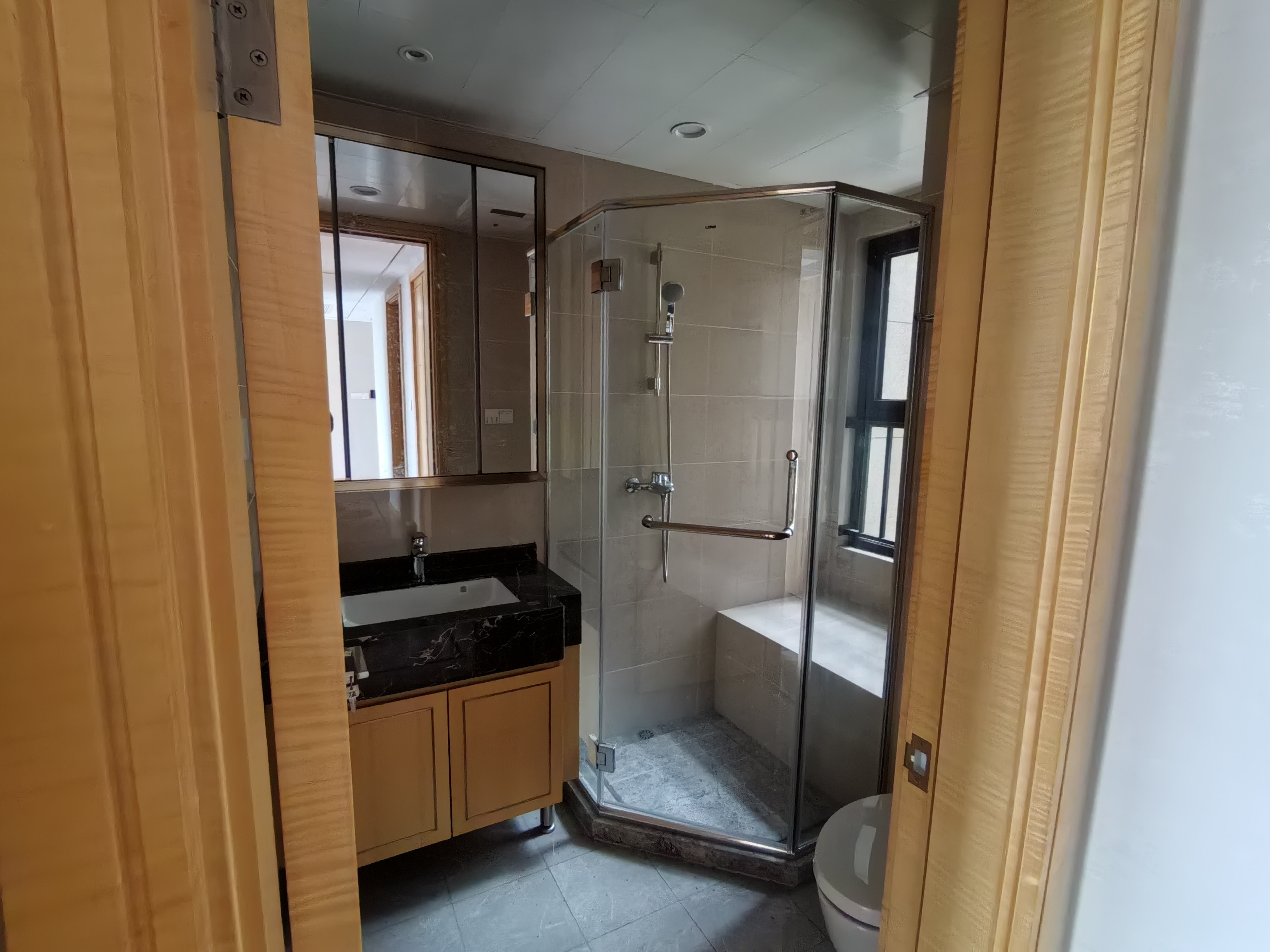兰园 4室2厅2卫 142.8m&sup2;