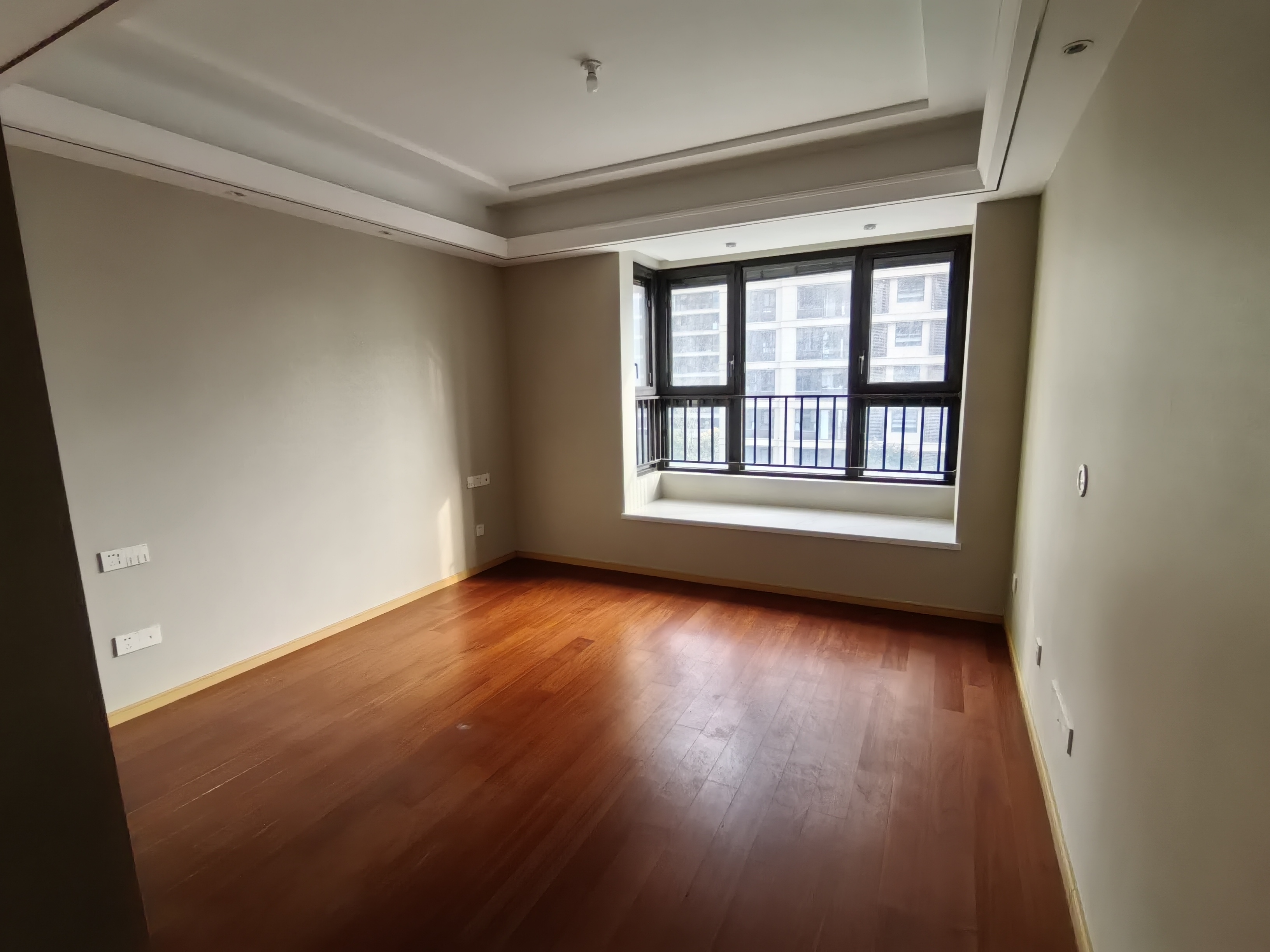 兰园 4室2厅2卫 142.8m&sup2;