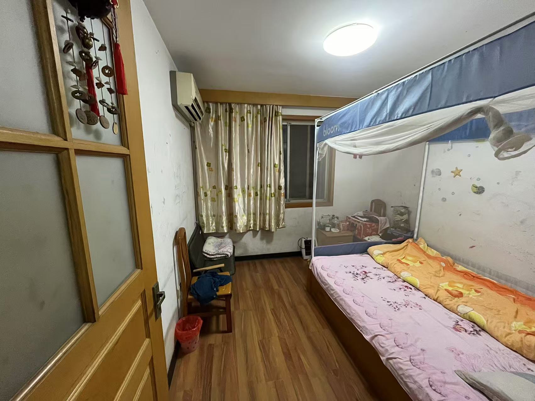阳光花园 3室1厅1卫 103m&sup2;