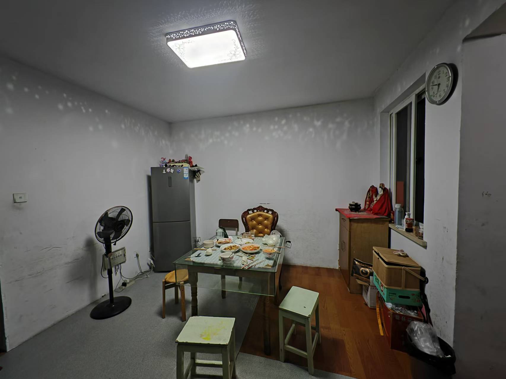 盛唐公寓 2室2厅1卫 82m²