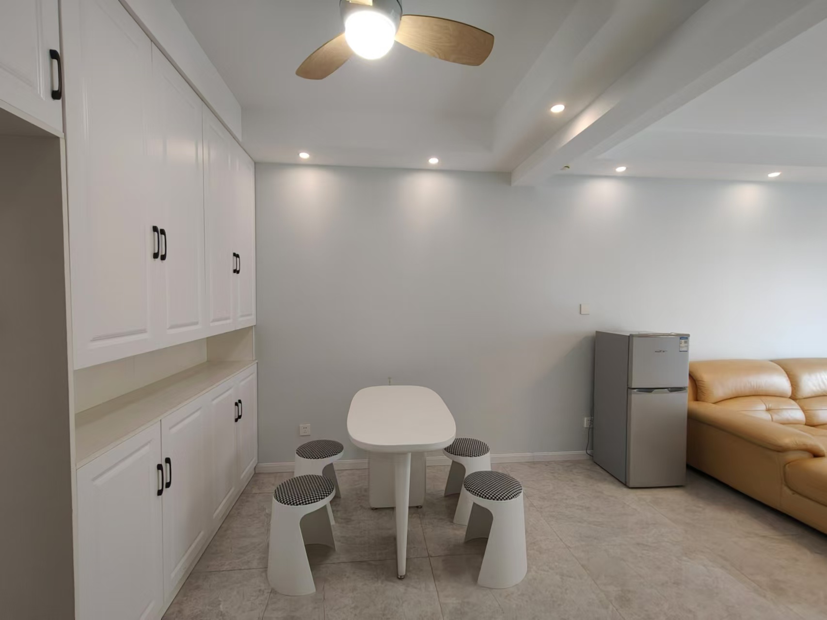 南山湖一号 3室2厅1卫 115m&sup2;