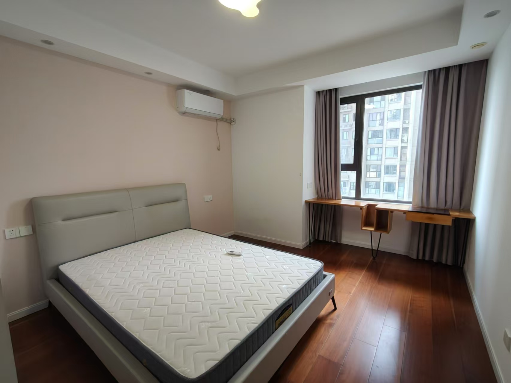 南山湖一号 3室2厅1卫 115m&sup2;