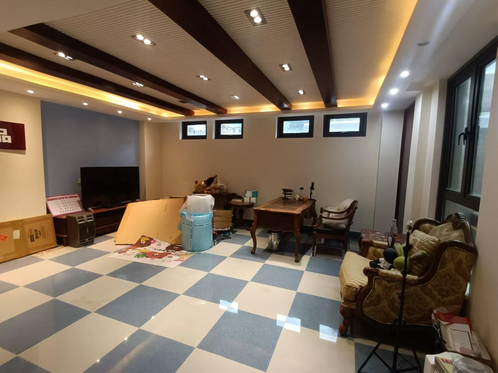 金河名人世家 4室3厅3卫 272.84m²