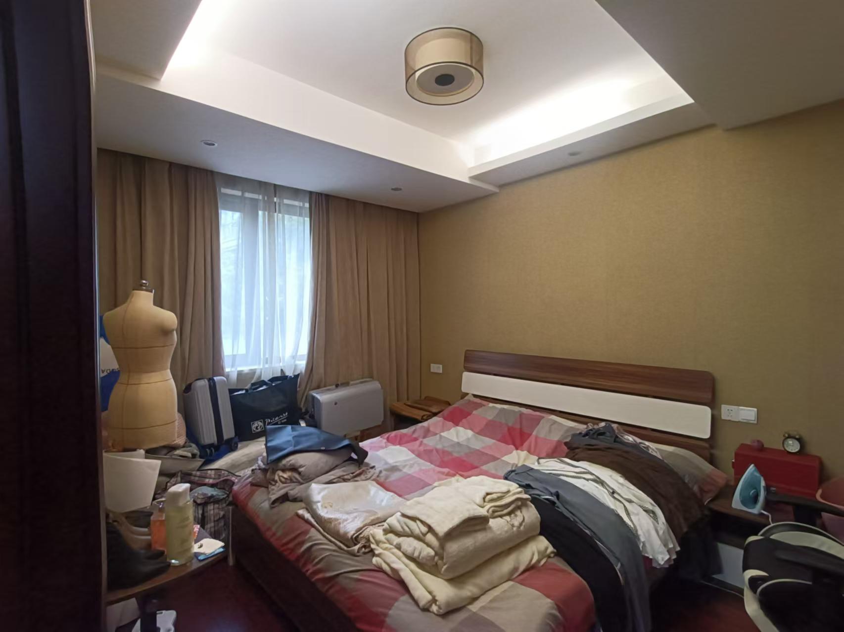 金河名人世家 4室3厅3卫 272.84m²