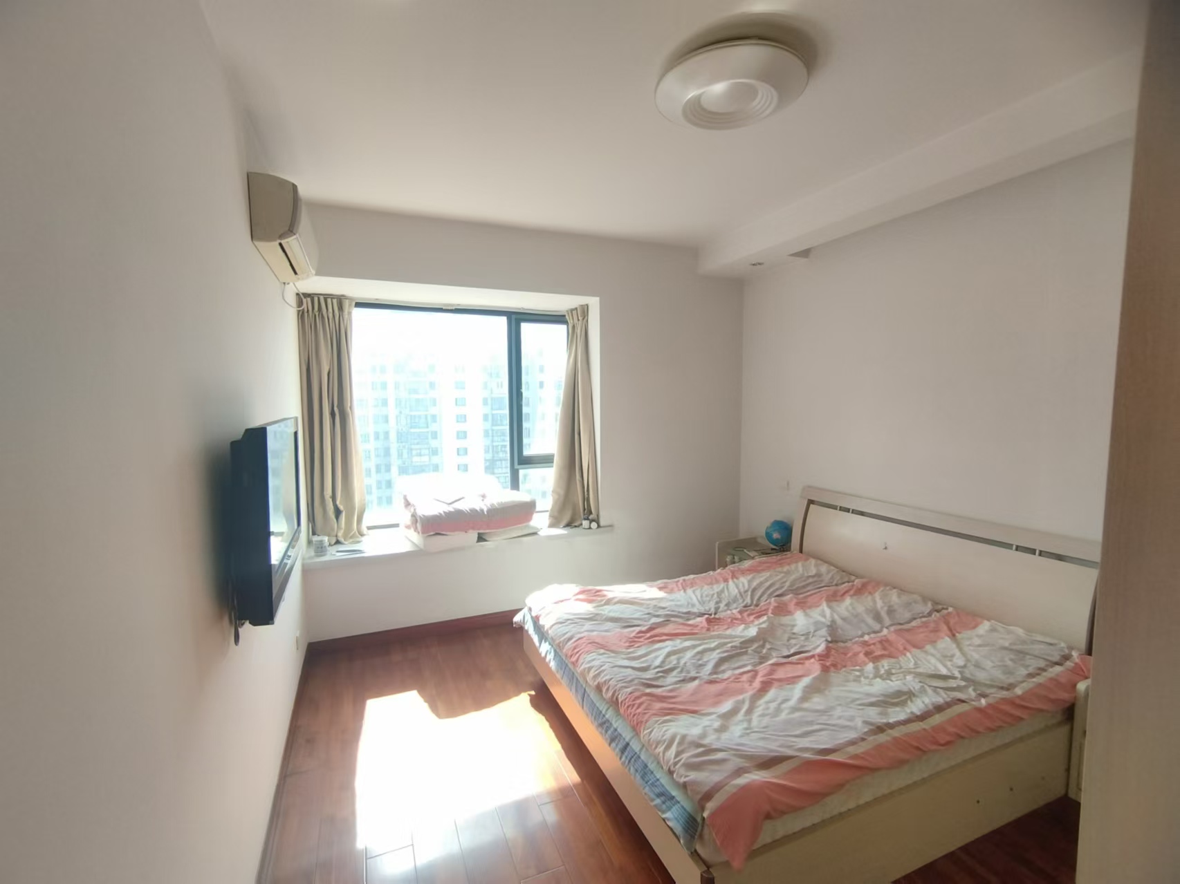 中南世纪城北区 3室2厅2卫 148m&sup2;